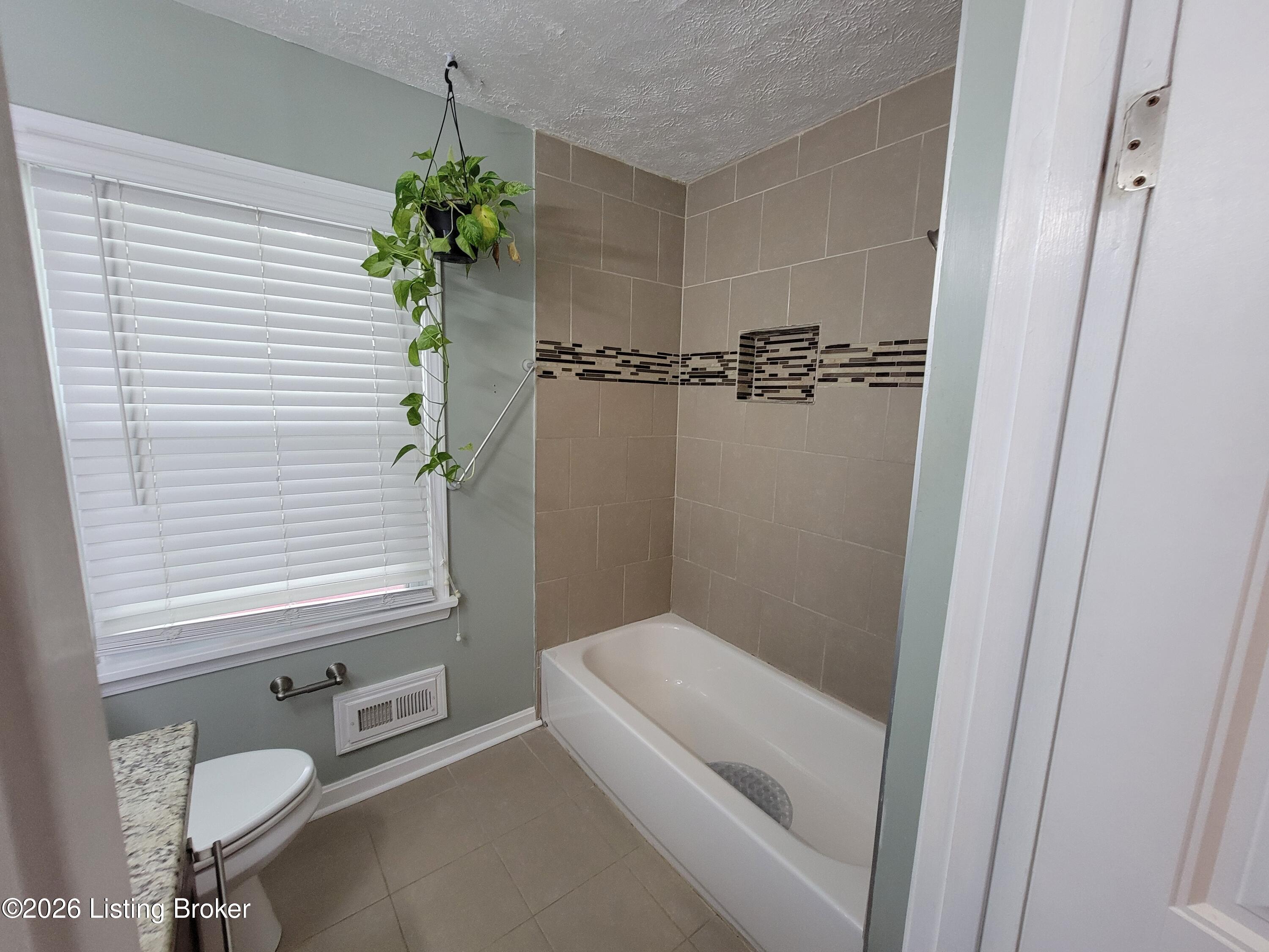 7008 S Watterson Trail Property Photo 15