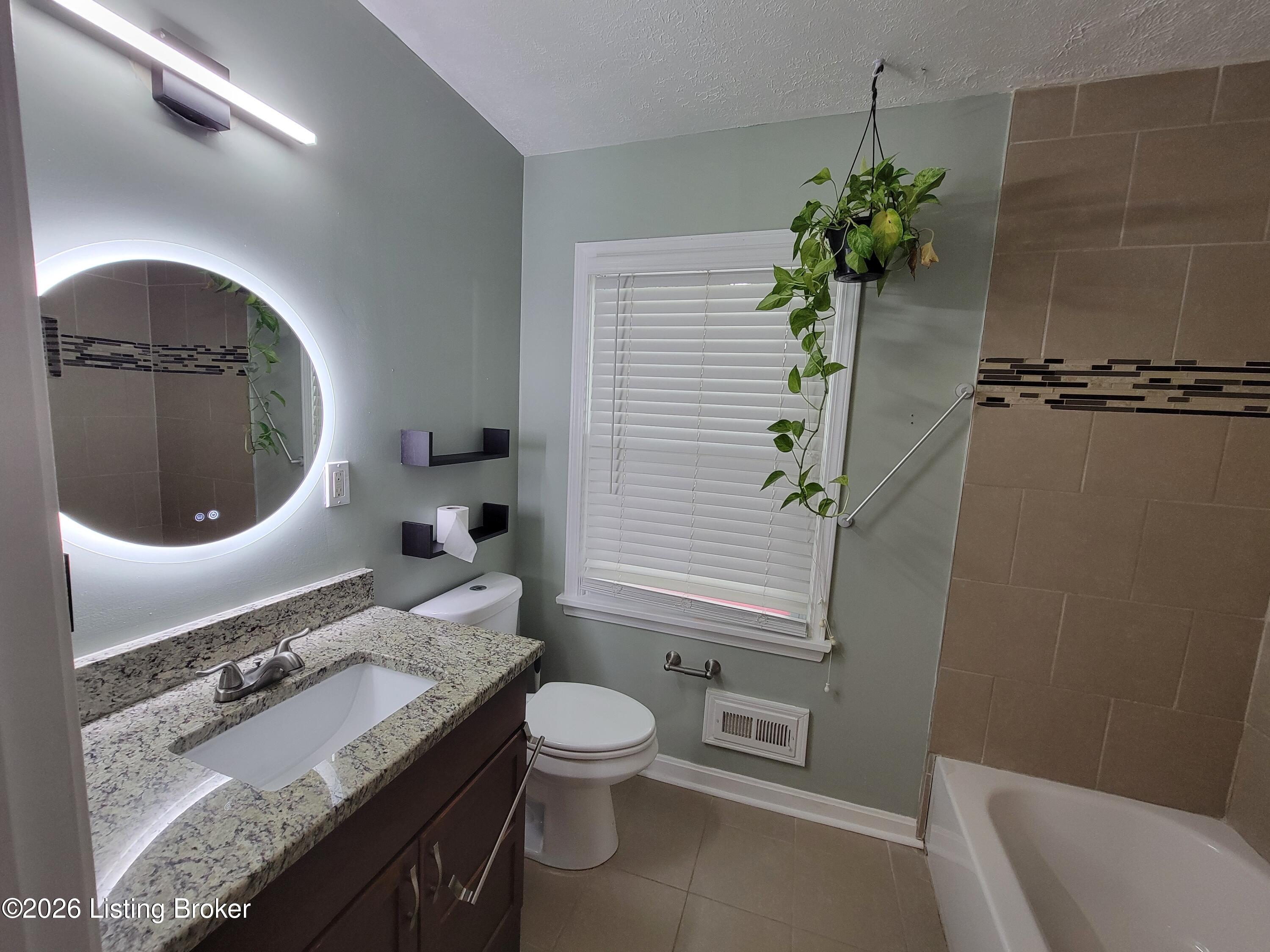 7008 S Watterson Trail Property Photo 16