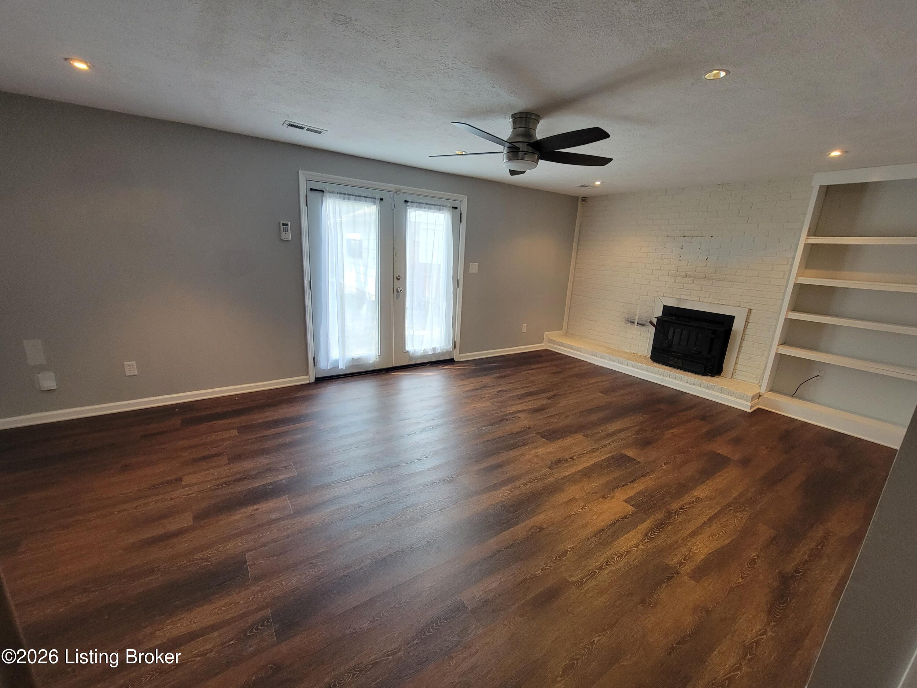 7008 S Watterson Trail Property Photo 23