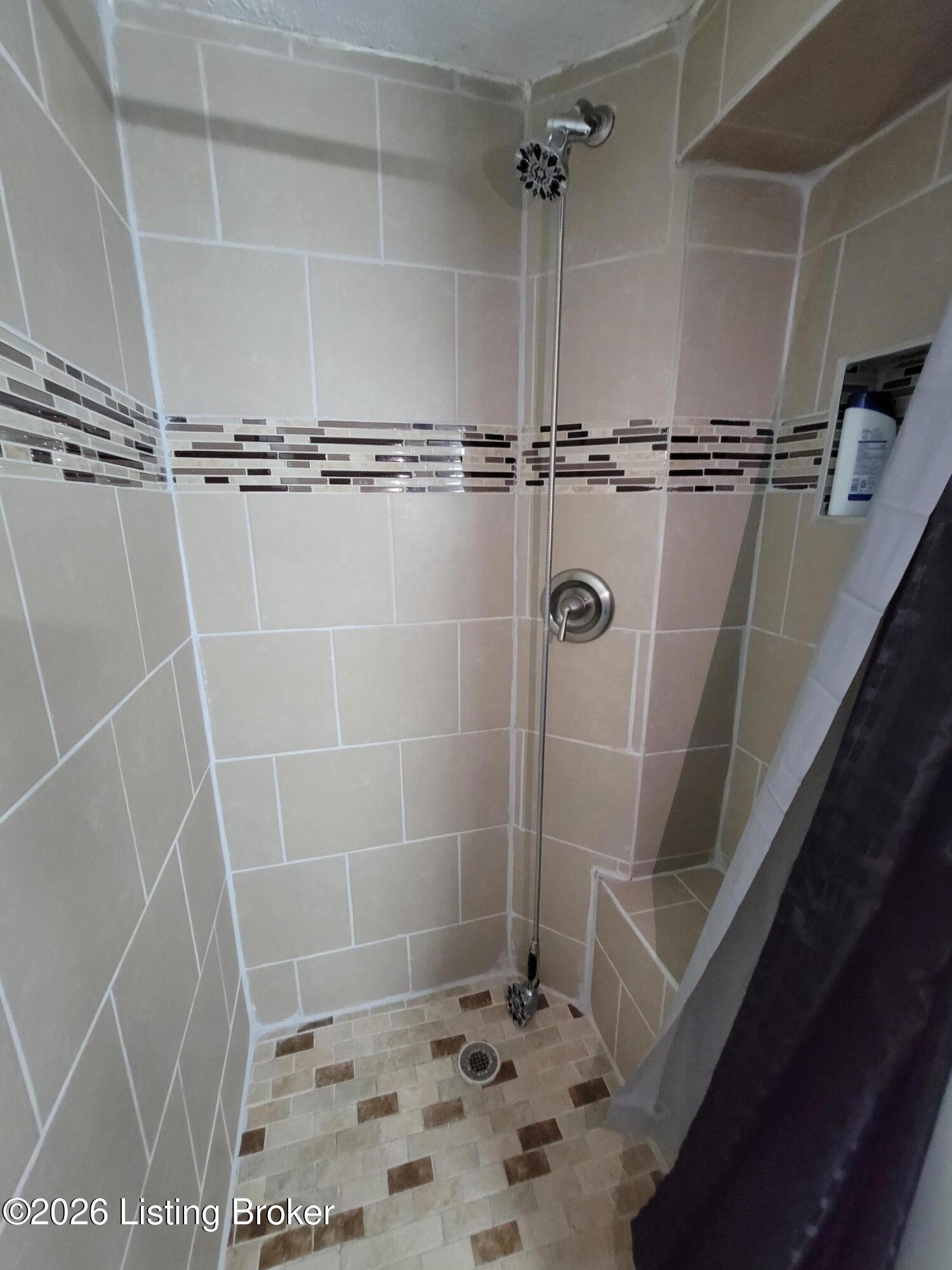 7008 S Watterson Trail Property Photo 26