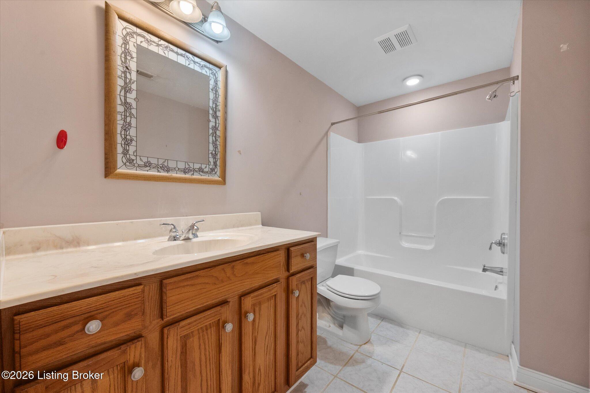 600 Ashbourne Dr Property Photo 33