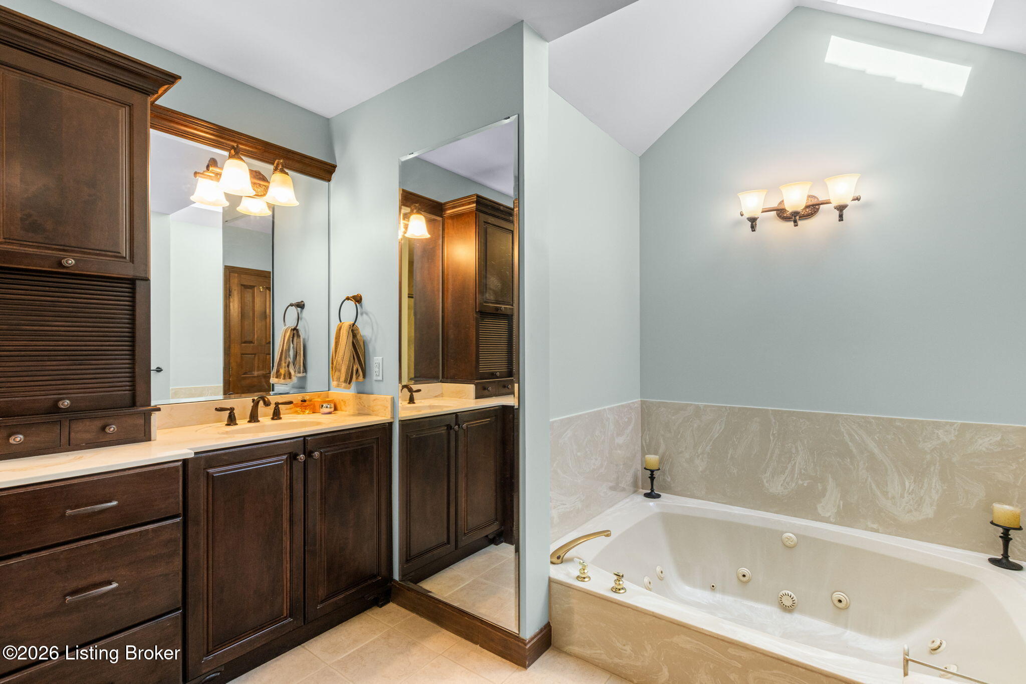 14203 Wakefield Pl Property Photo 32