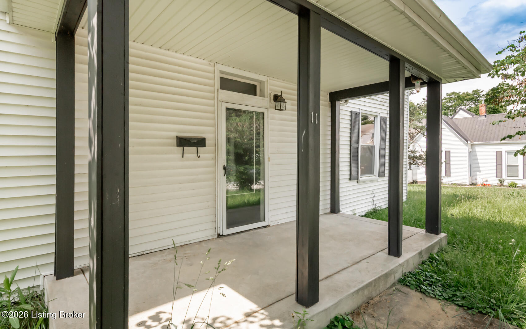 11 E Church St Property Photo 4