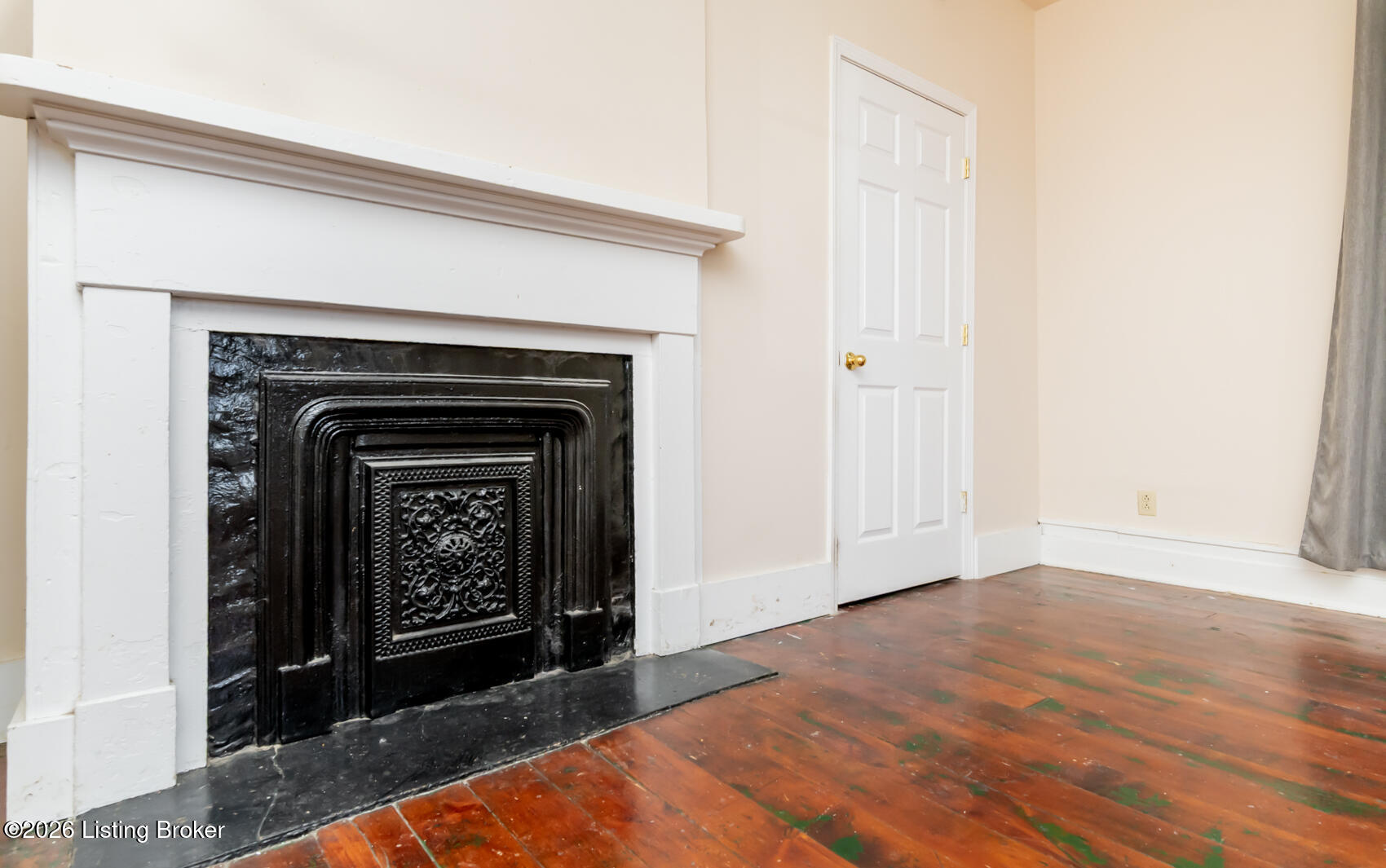 11 E Church St Property Photo 12