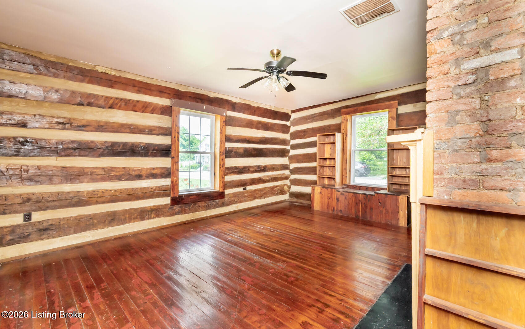 11 E Church St Property Photo 15