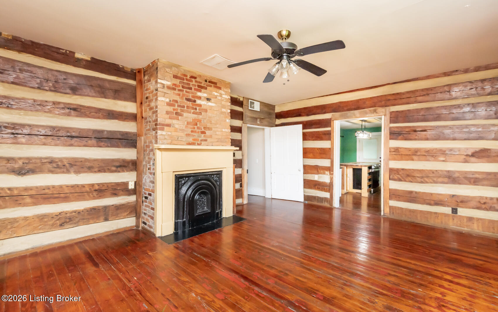 11 E Church St Property Photo 17