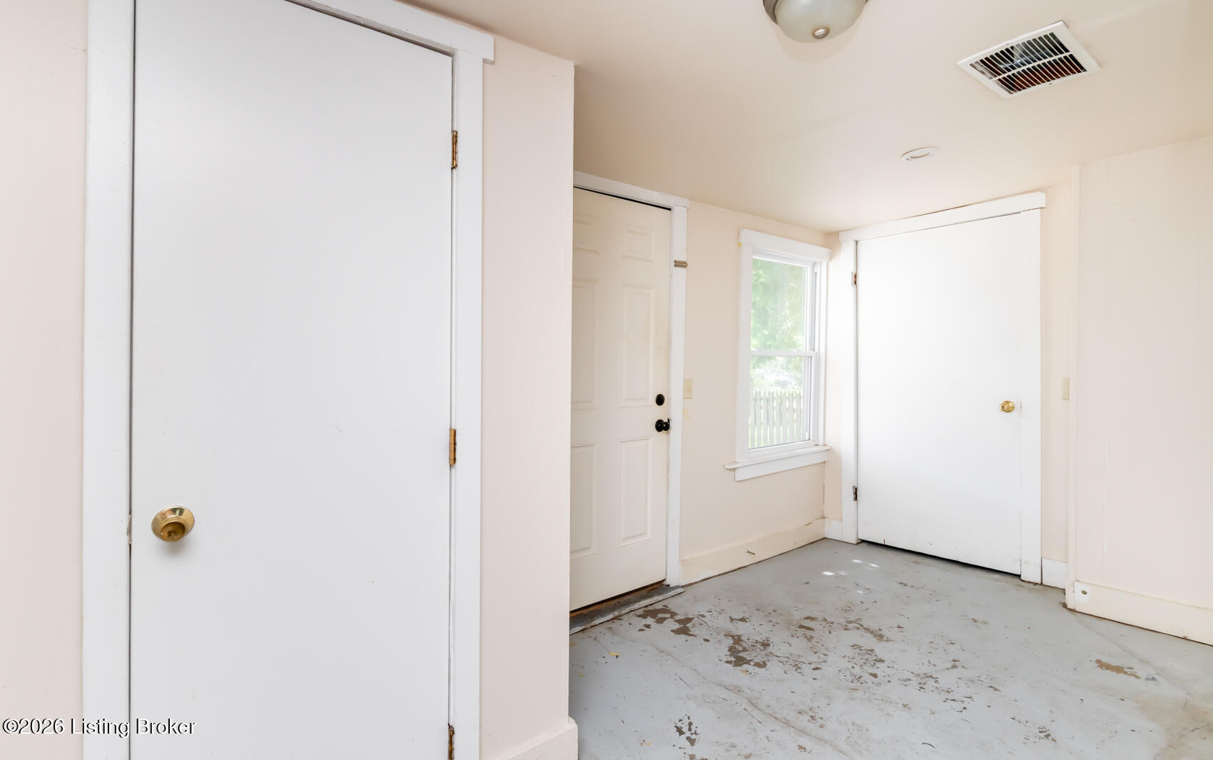 11 E Church St Property Photo 39