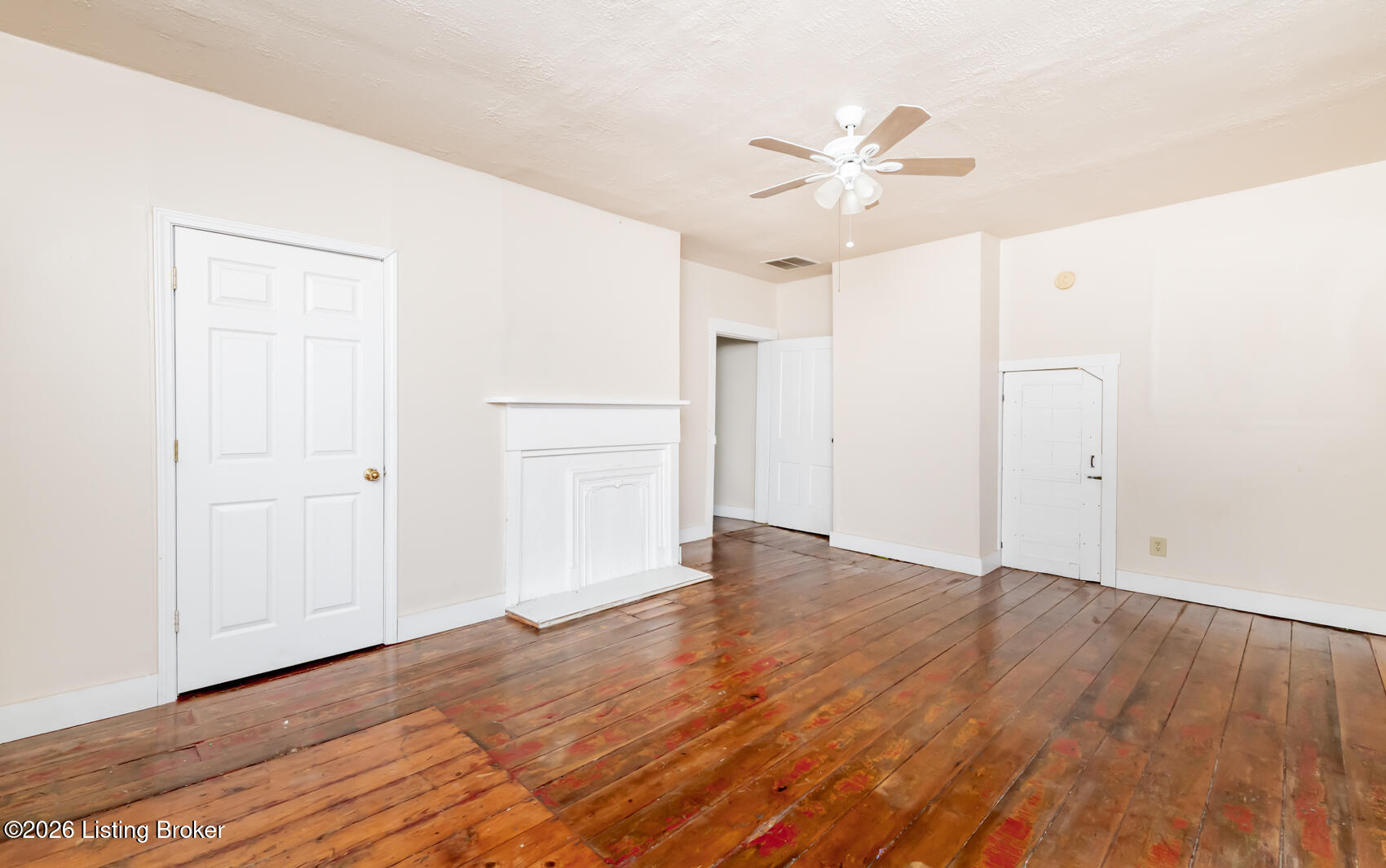 11 E Church St Property Photo 58