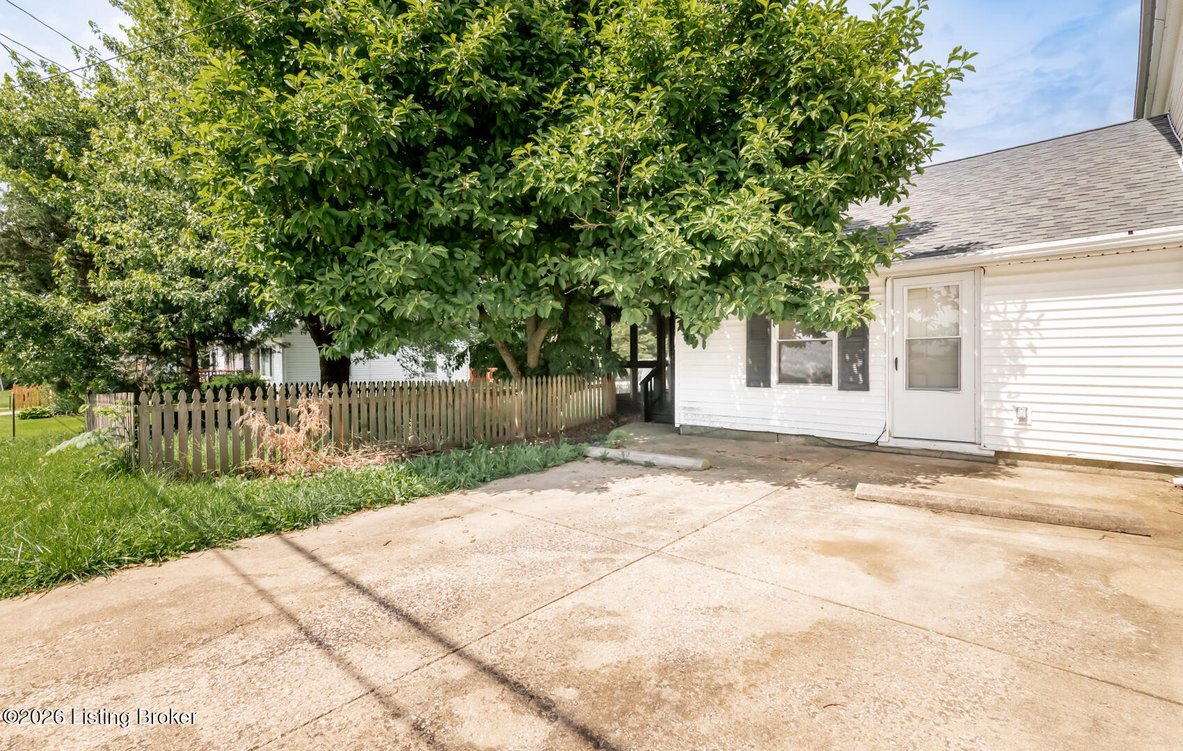 11 E Church St Property Photo 70
