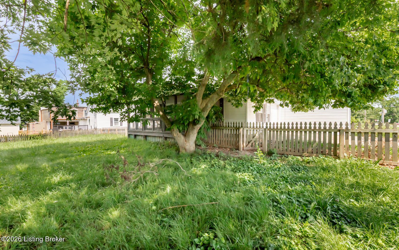 11 E Church St Property Photo 72