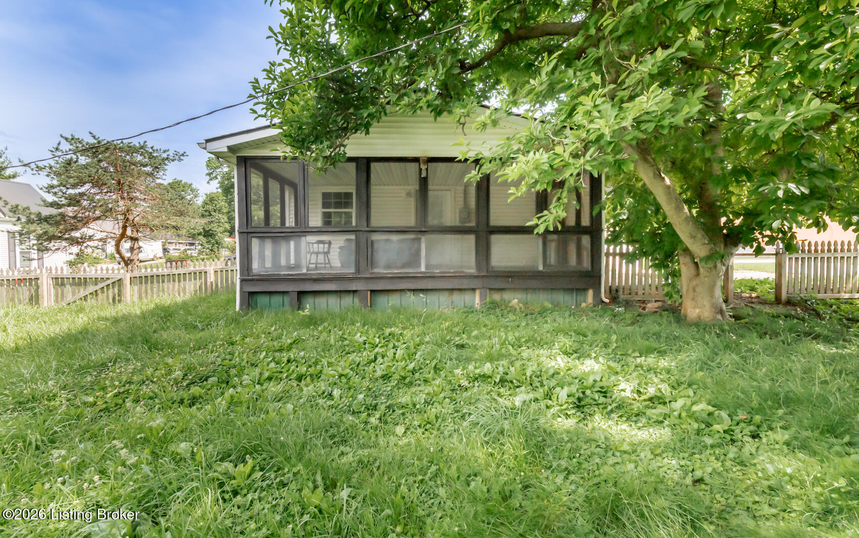 11 E Church St Property Photo 73