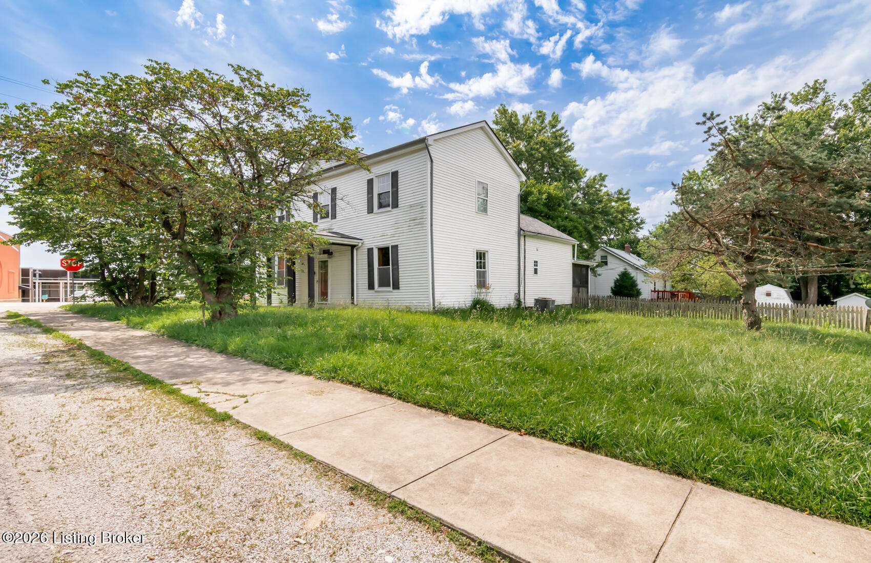 11 E Church St Property Photo 75