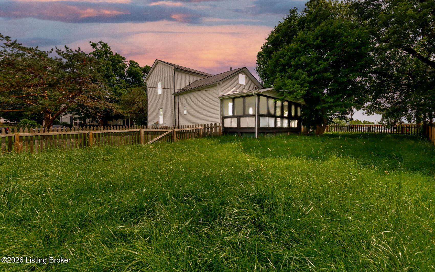 11 E Church St Property Photo 77