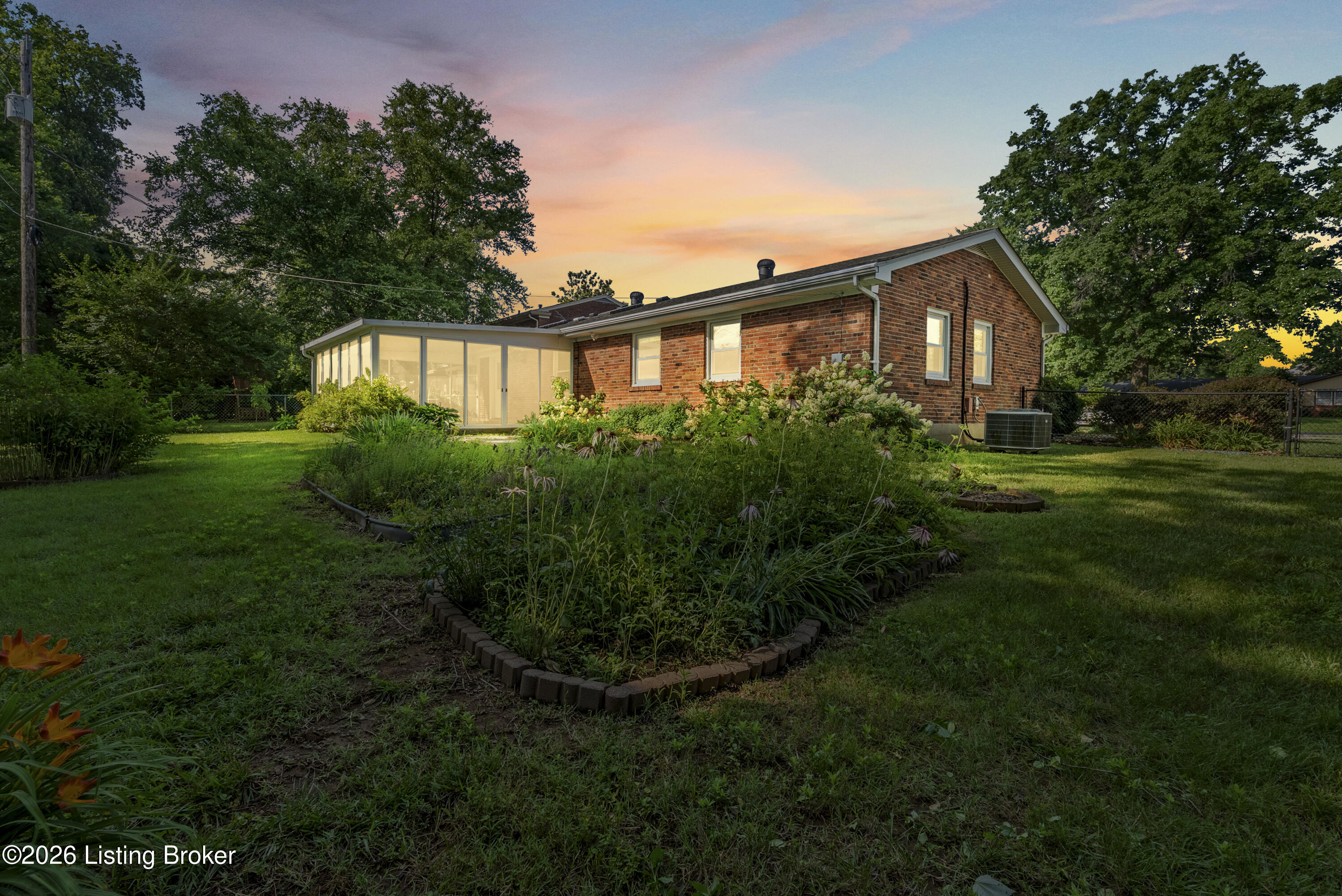 121 Blue Fields Rd Property Photo 1