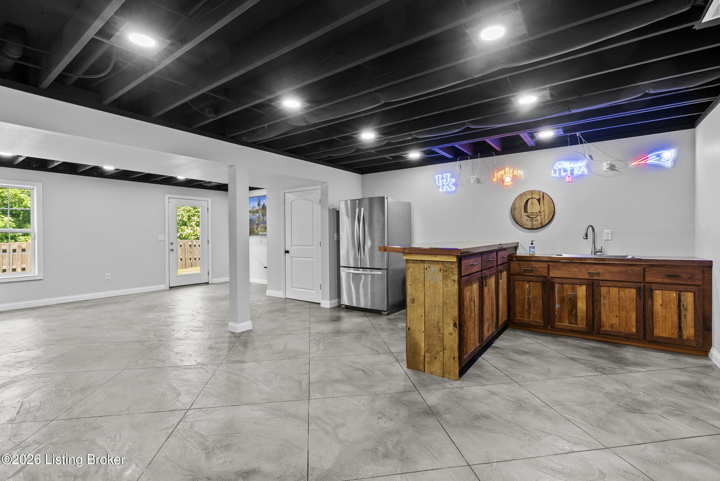 200 Huckaberry St Property Photo 42