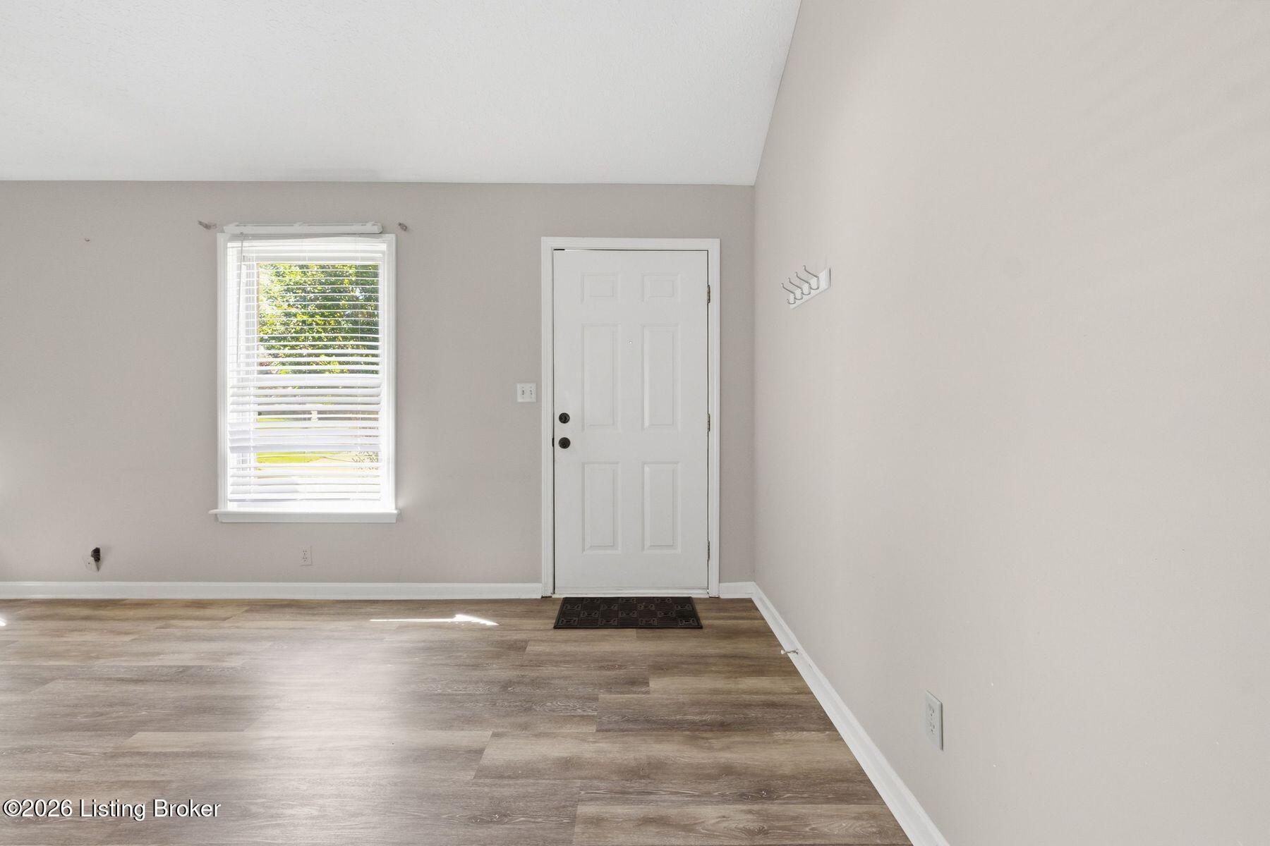 10305 Vantage Rd Property Photo 6