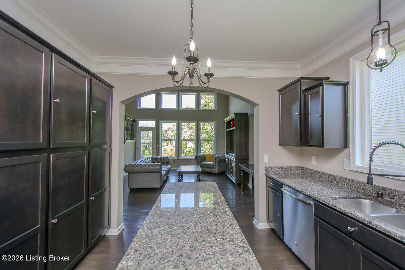 12521 Deer Lake Ln Property Photo 11