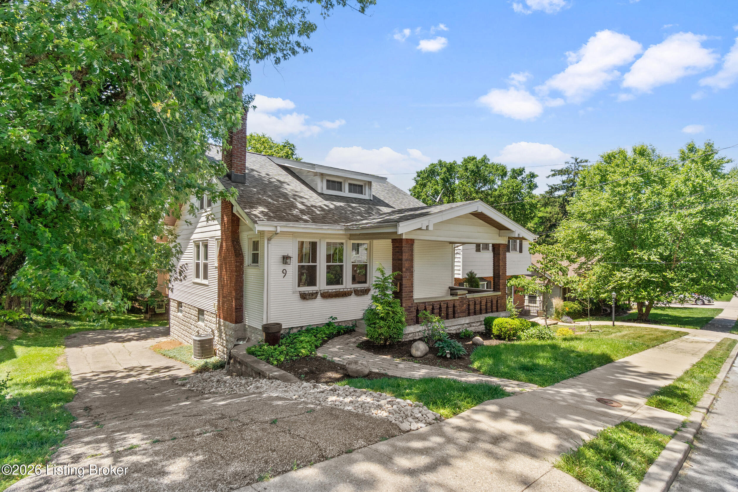 9 Ridgeway Ave Property Photo 1