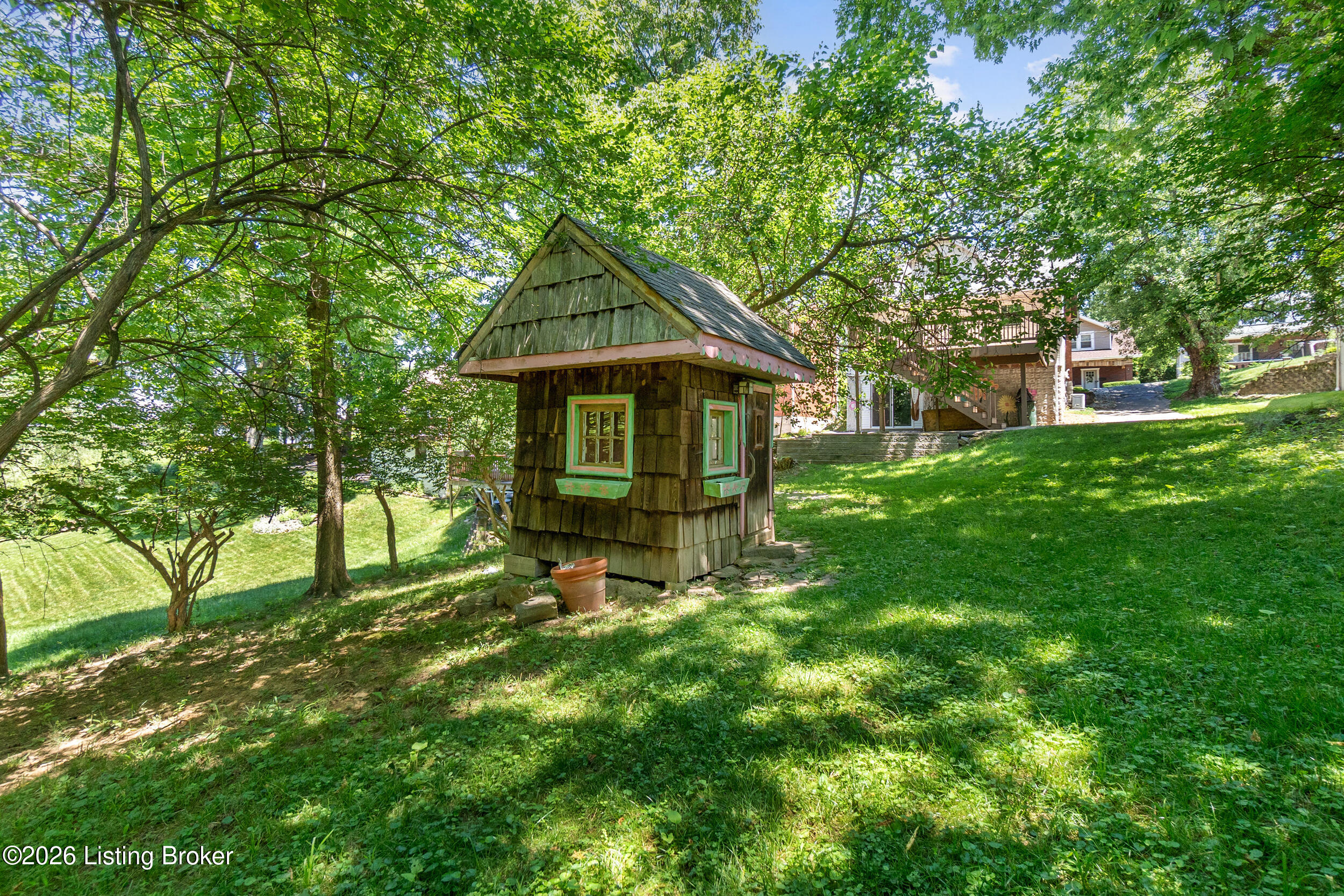 9 Ridgeway Ave Property Photo 32