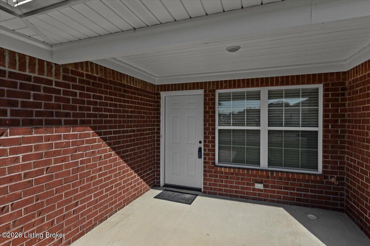 6712 Woods Mill Dr Property Photo 4