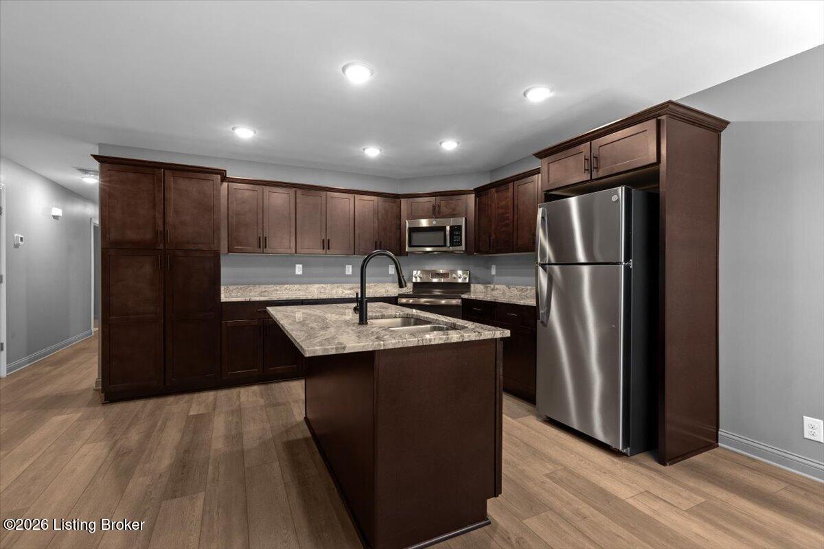 6712 Woods Mill Dr Property Photo 6