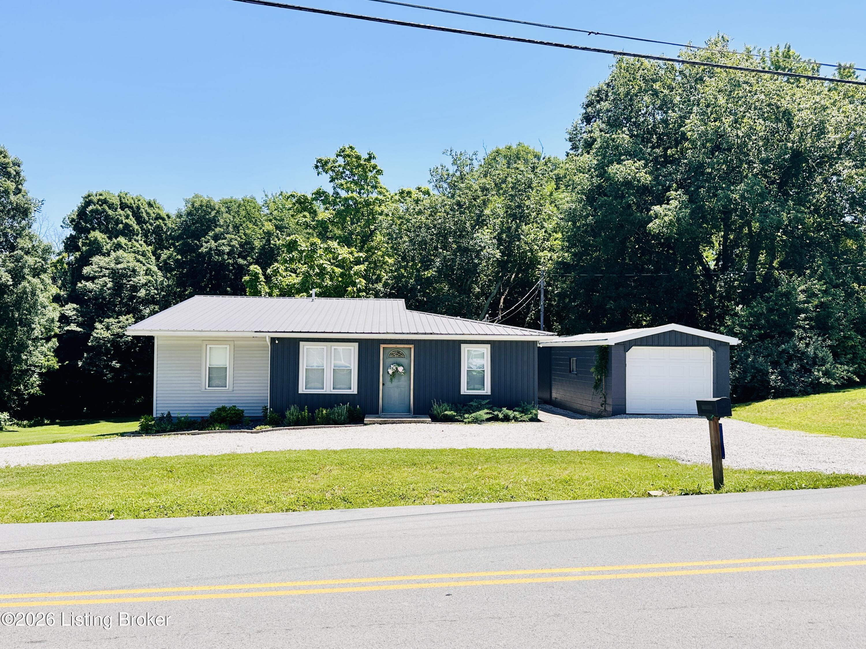613 Sunbeam Rd Property Photo 2