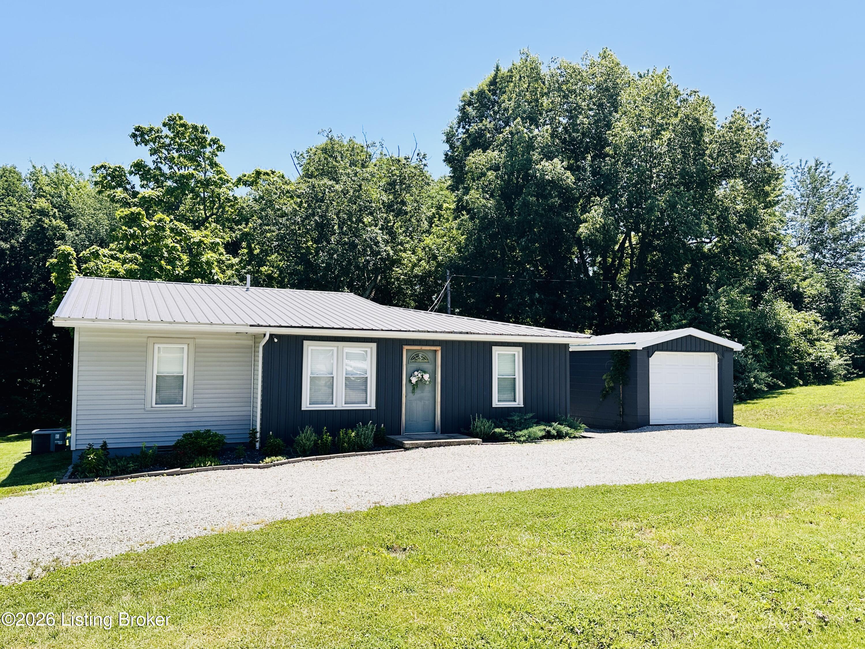 613 Sunbeam Rd Property Photo 3