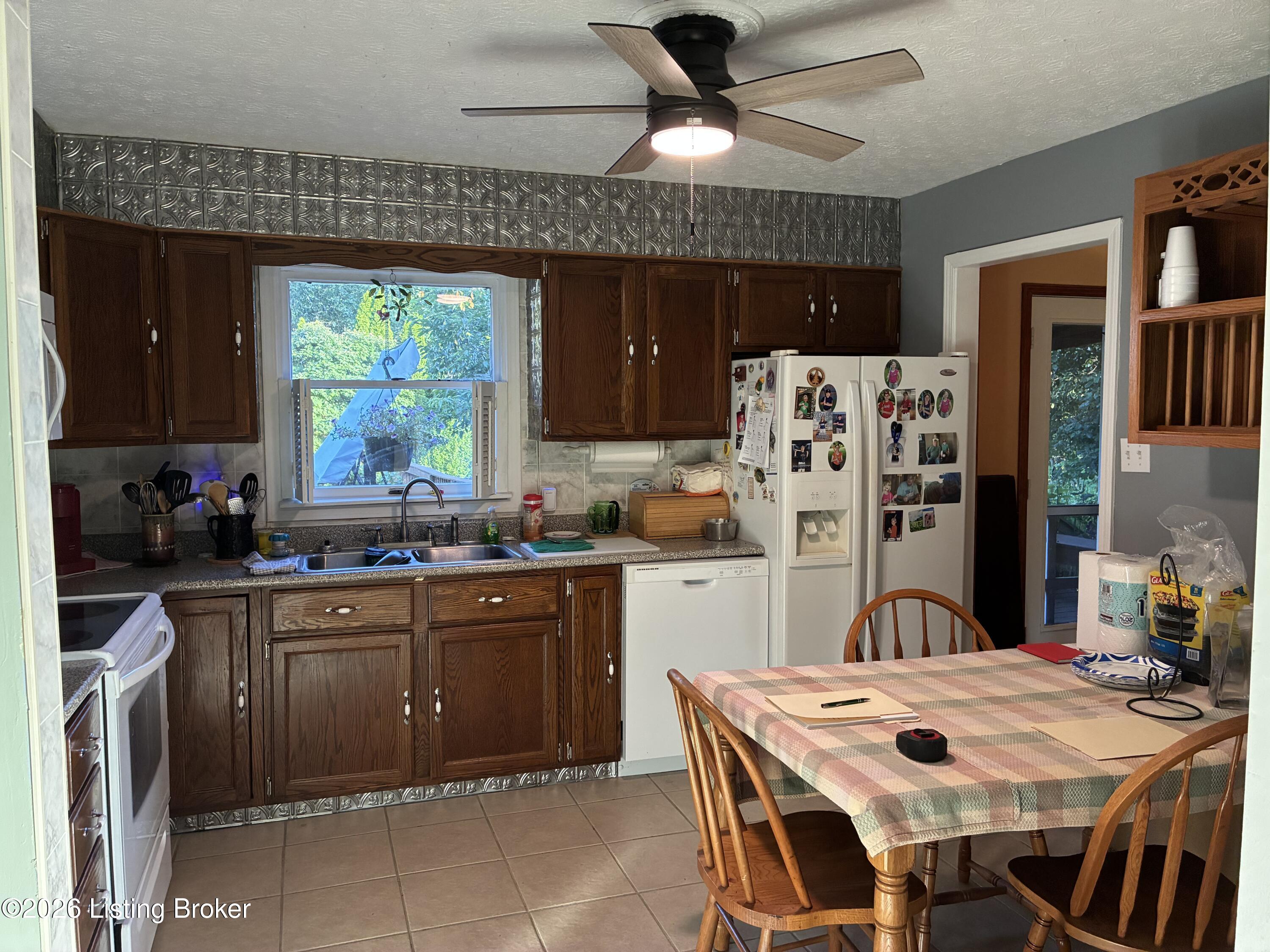 6802 Port Royal Rd Property Photo 4