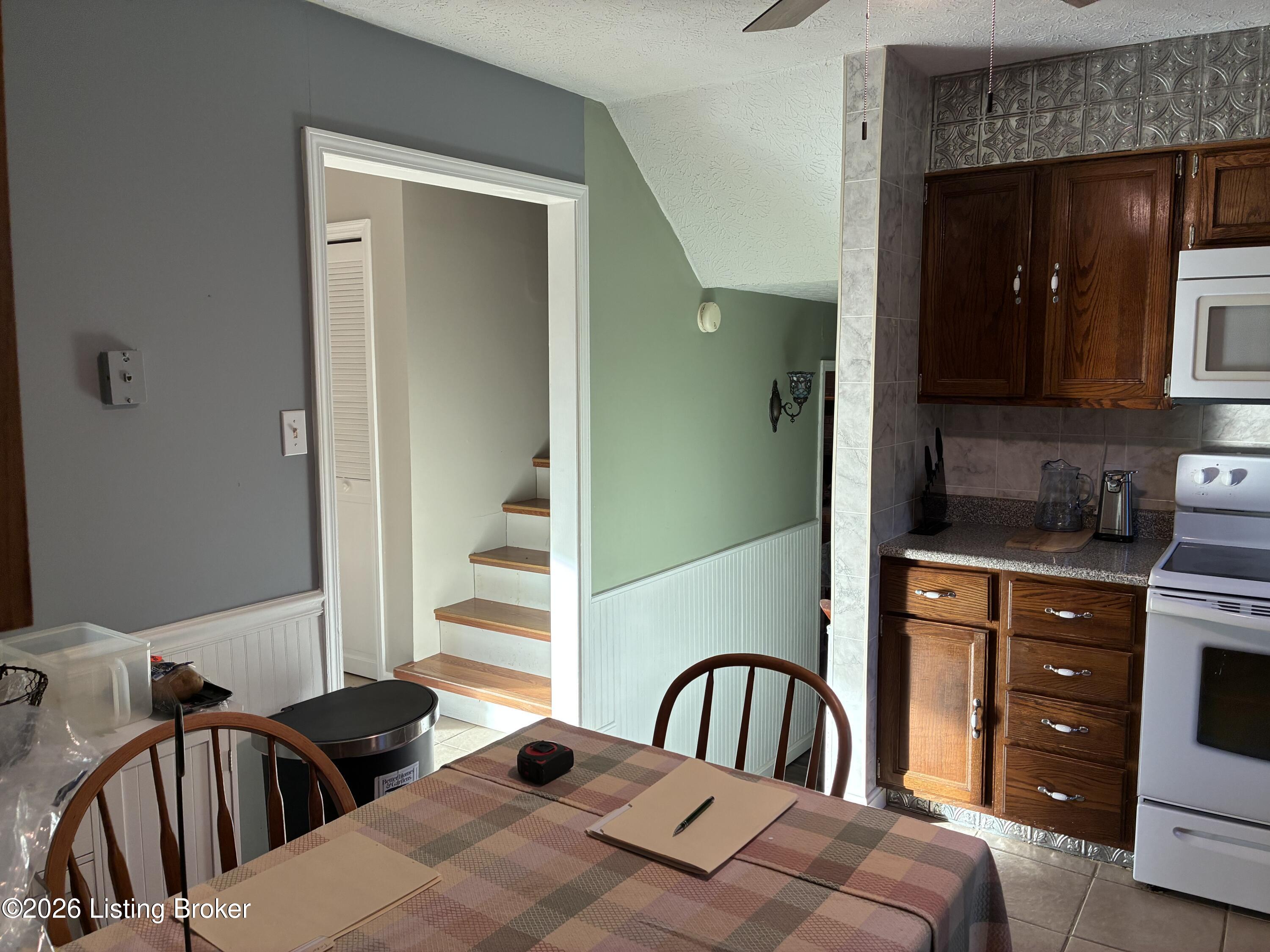 6802 Port Royal Rd Property Photo 5