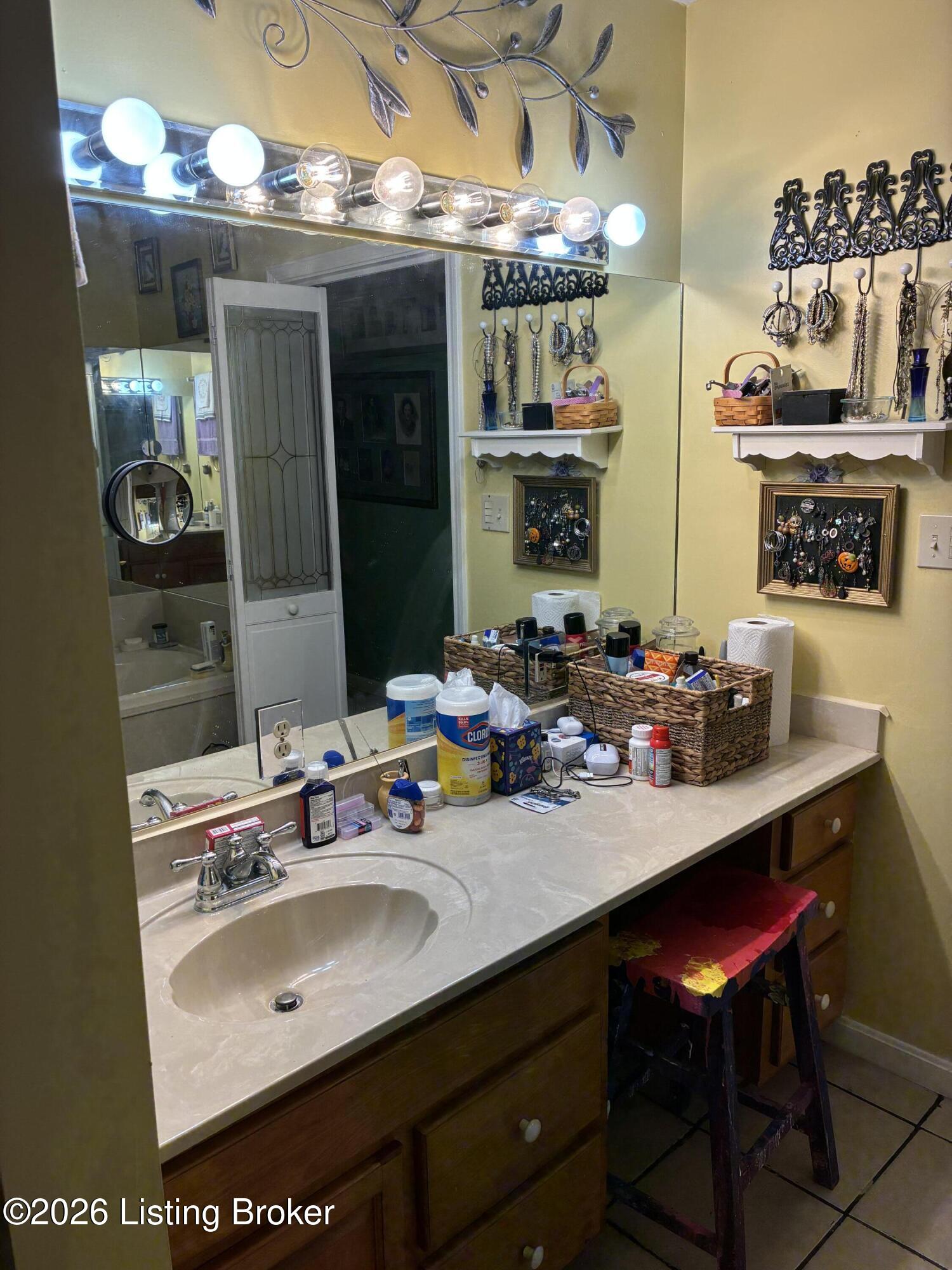 6802 Port Royal Rd Property Photo 21