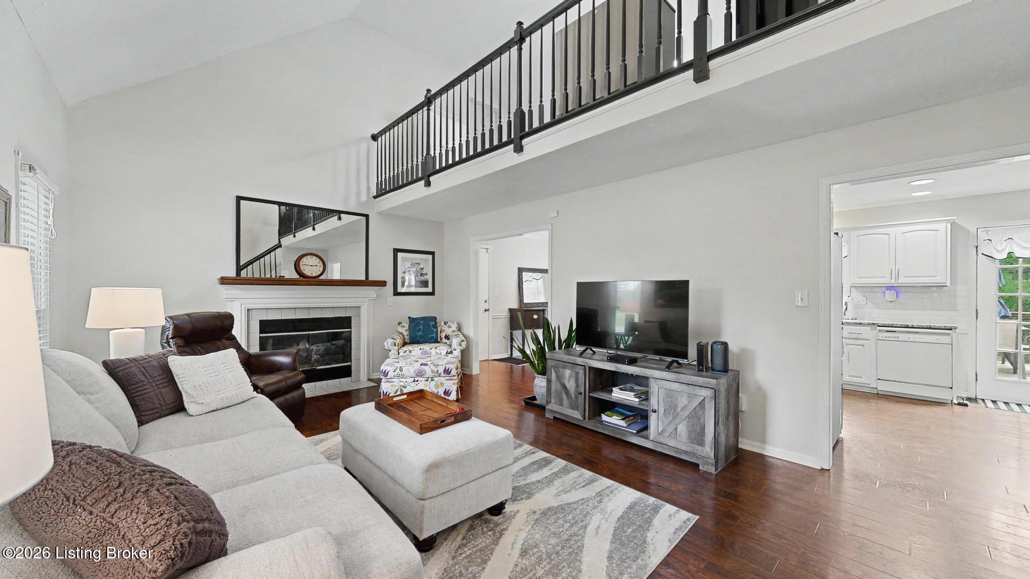 10705 Seven Oaks Dr Property Photo 3