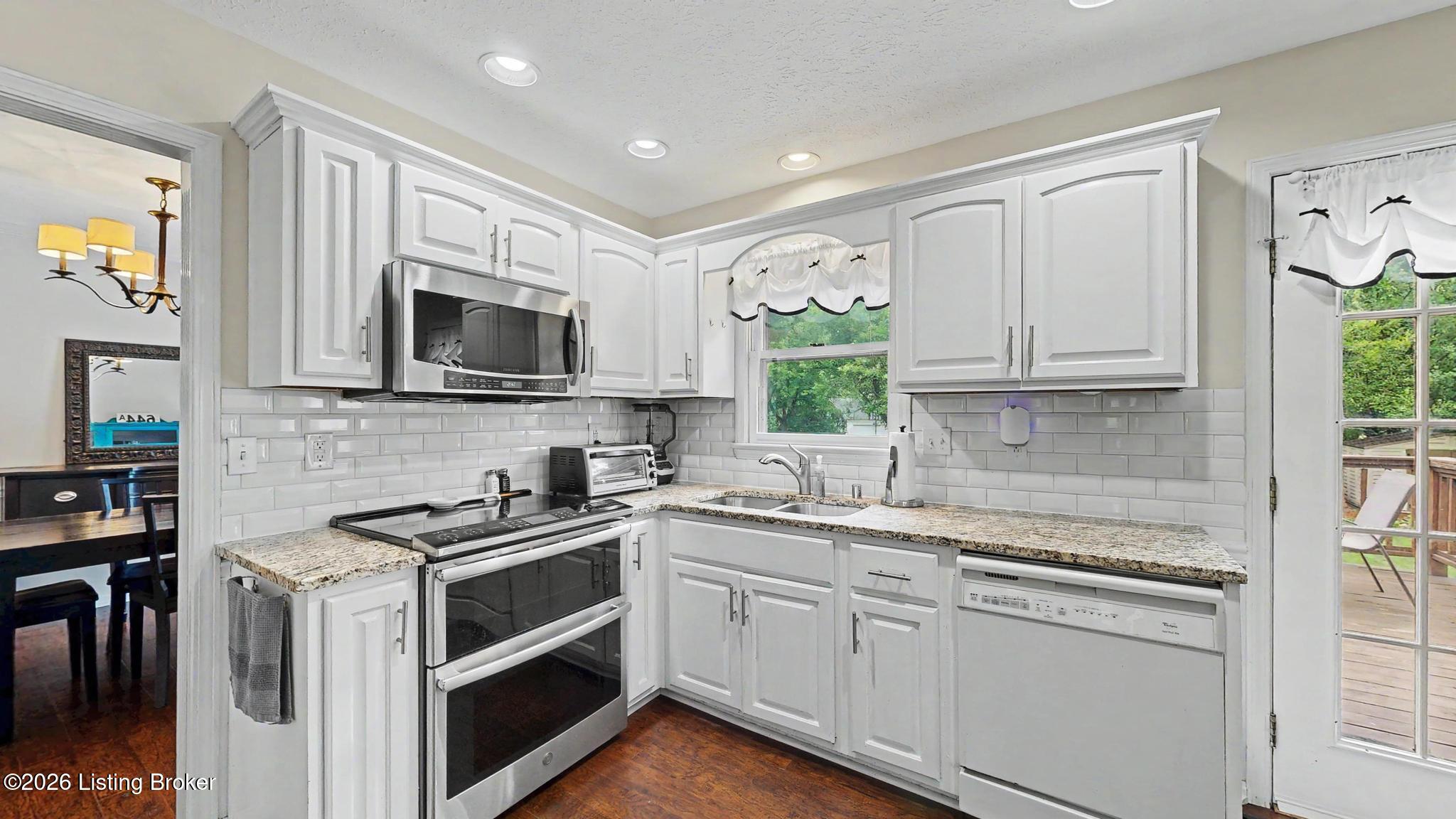 10705 Seven Oaks Dr Property Photo 12