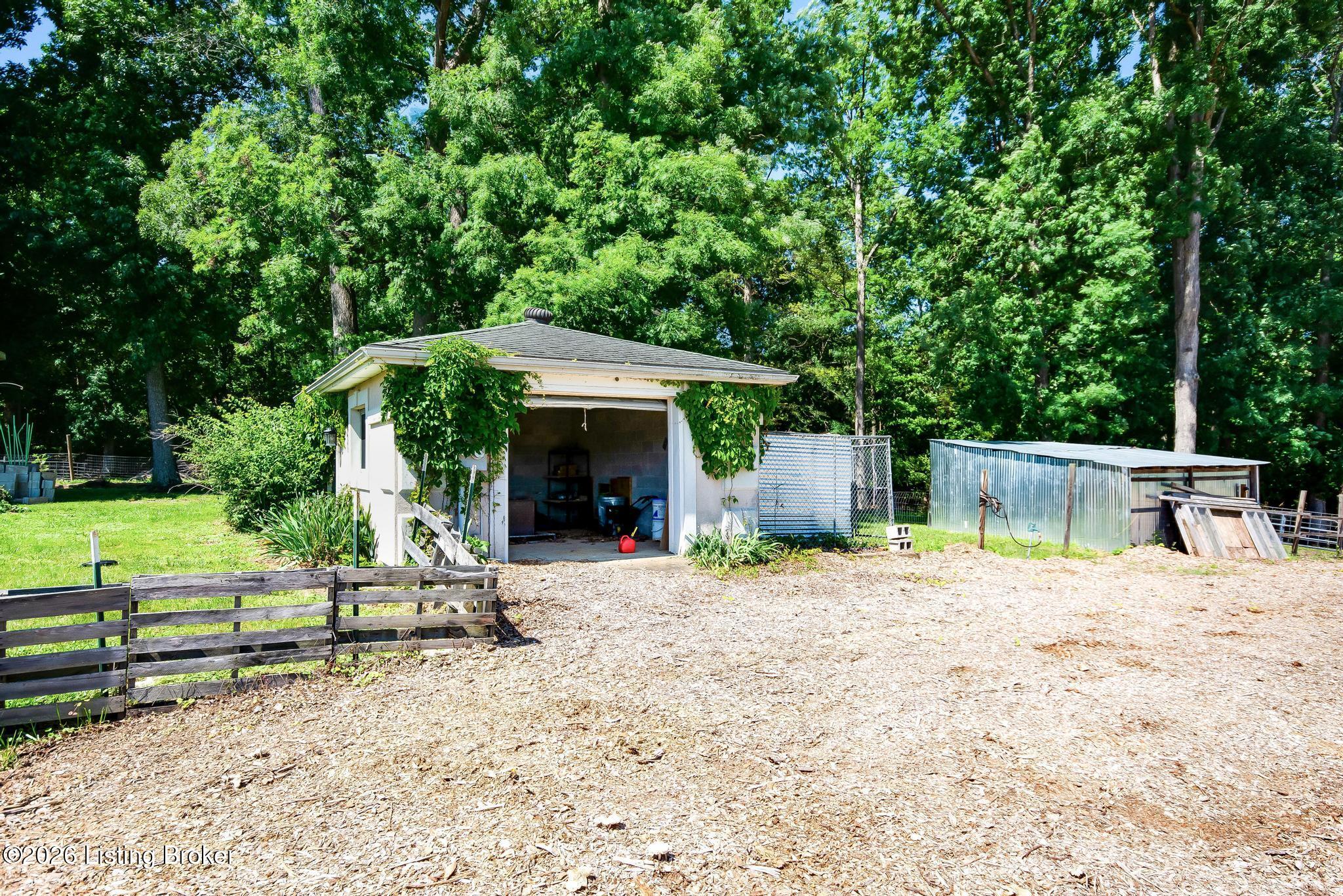 589 Wheeler Ln Property Photo 81