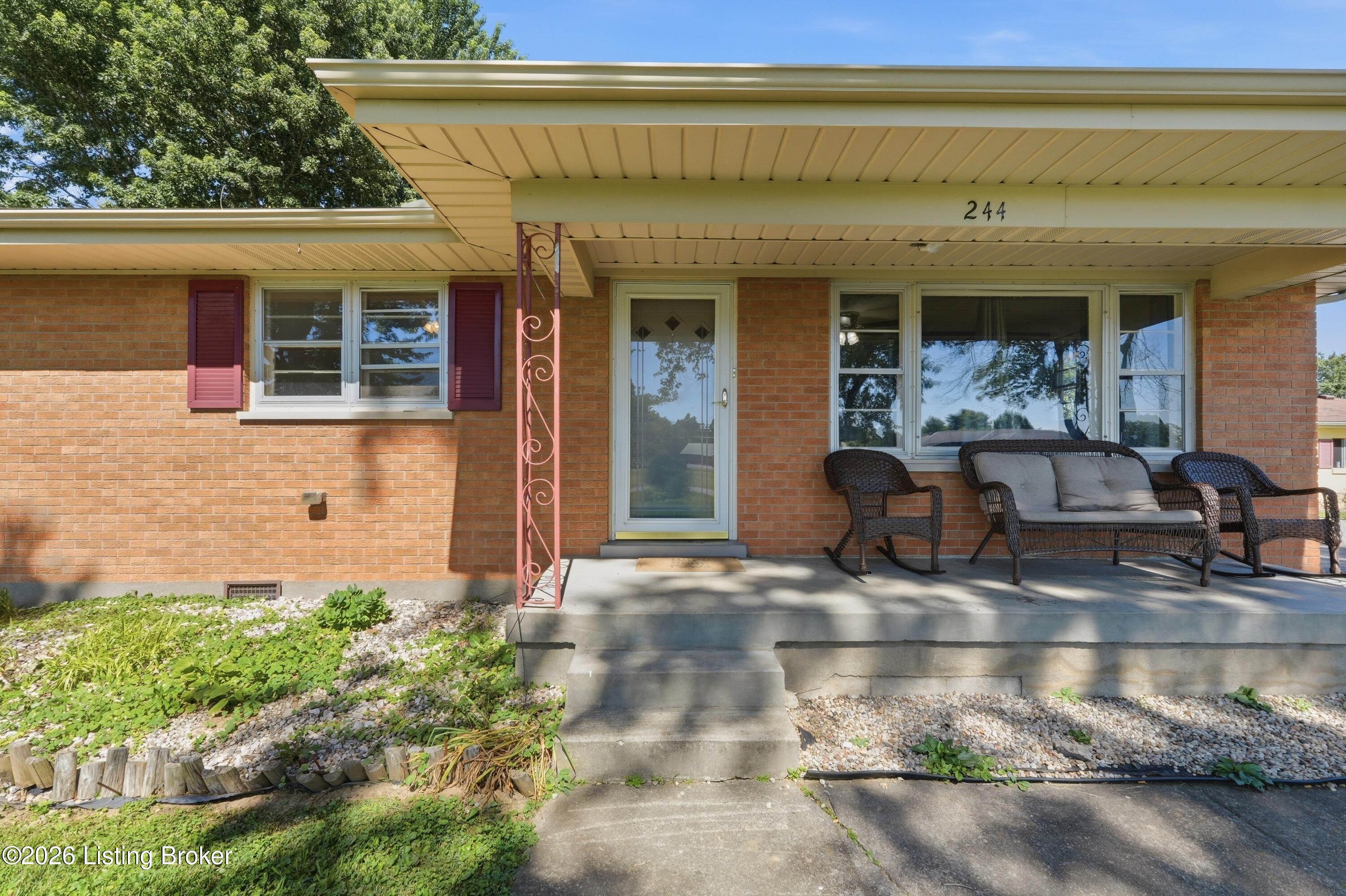 244 Dennis Dr Property Photo 3