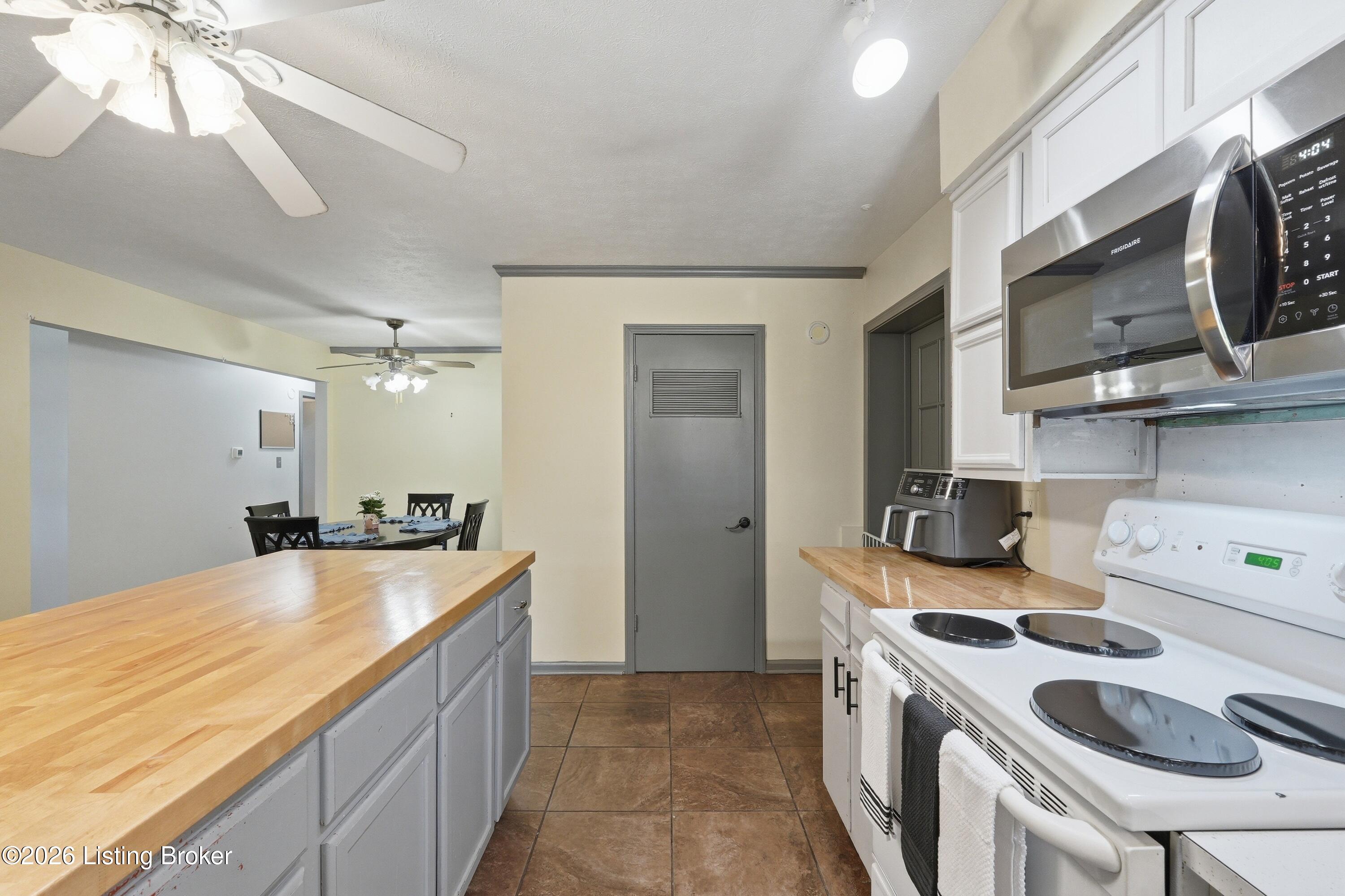 244 Dennis Dr Property Photo 13