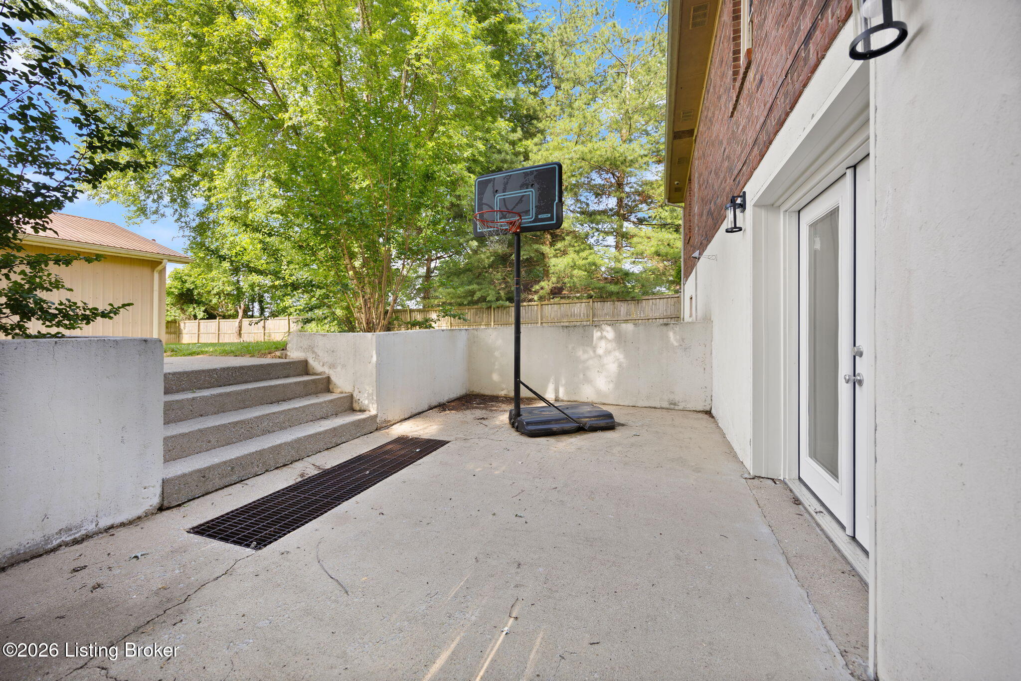 517 Greer Ln Property Photo 35