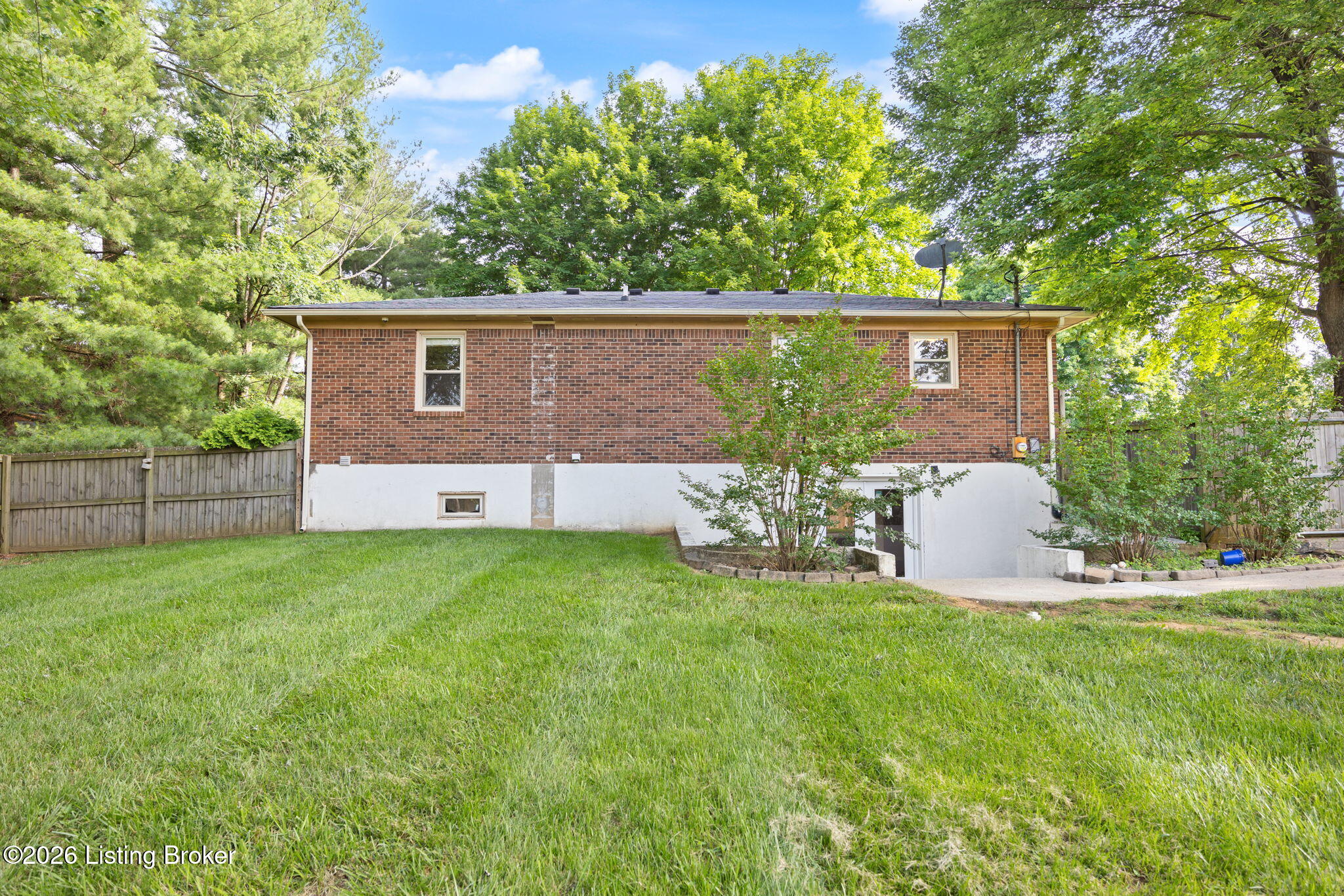 517 Greer Ln Property Photo 39
