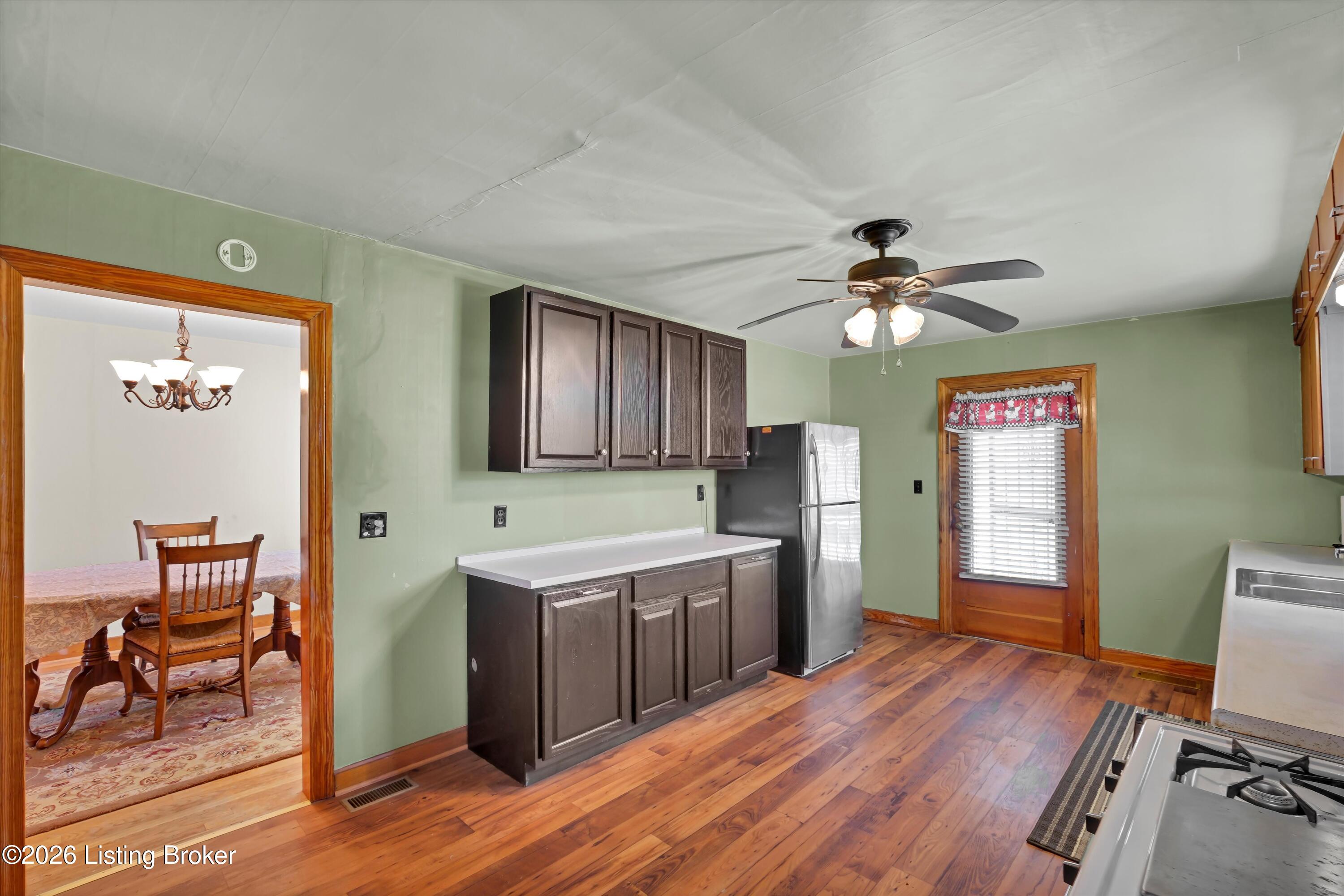 2296 Ralph Ave Property Photo 16