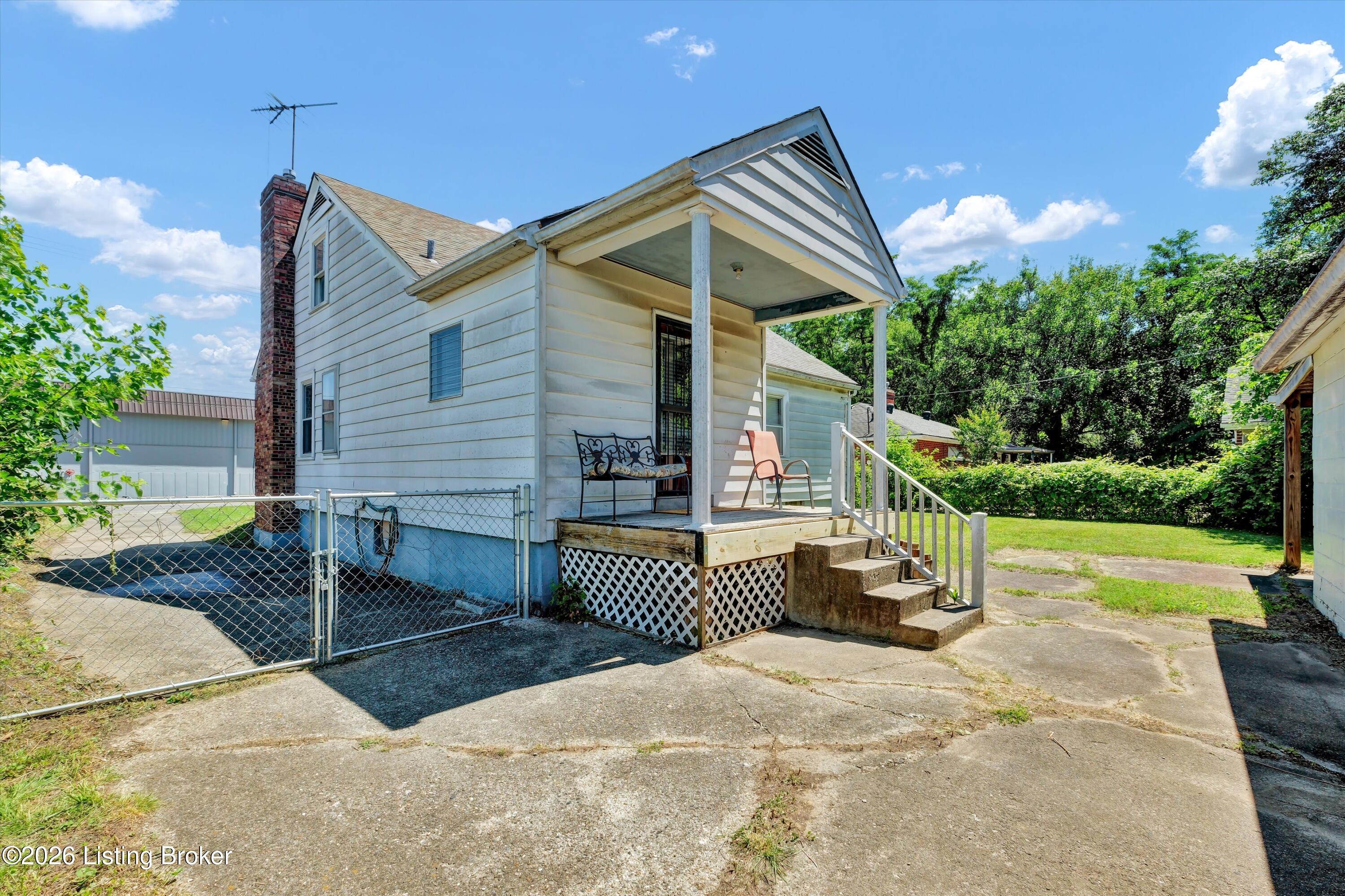 2296 Ralph Ave Property Photo 37