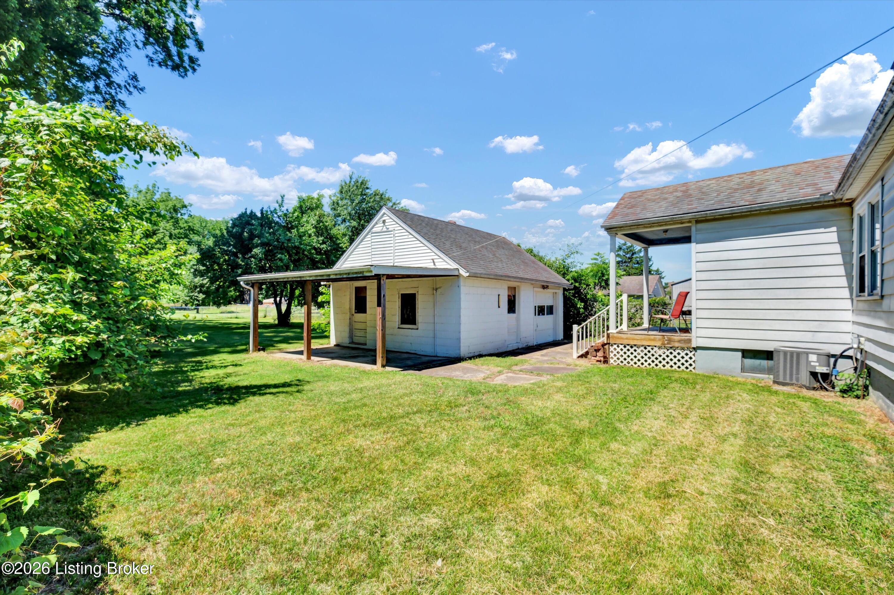 2296 Ralph Ave Property Photo 38