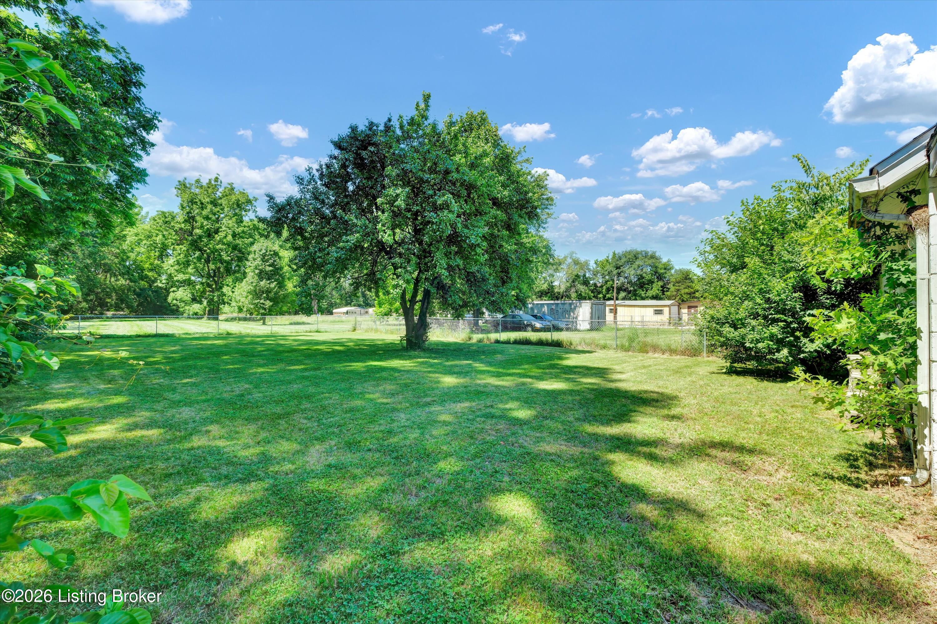 2296 Ralph Ave Property Photo 39