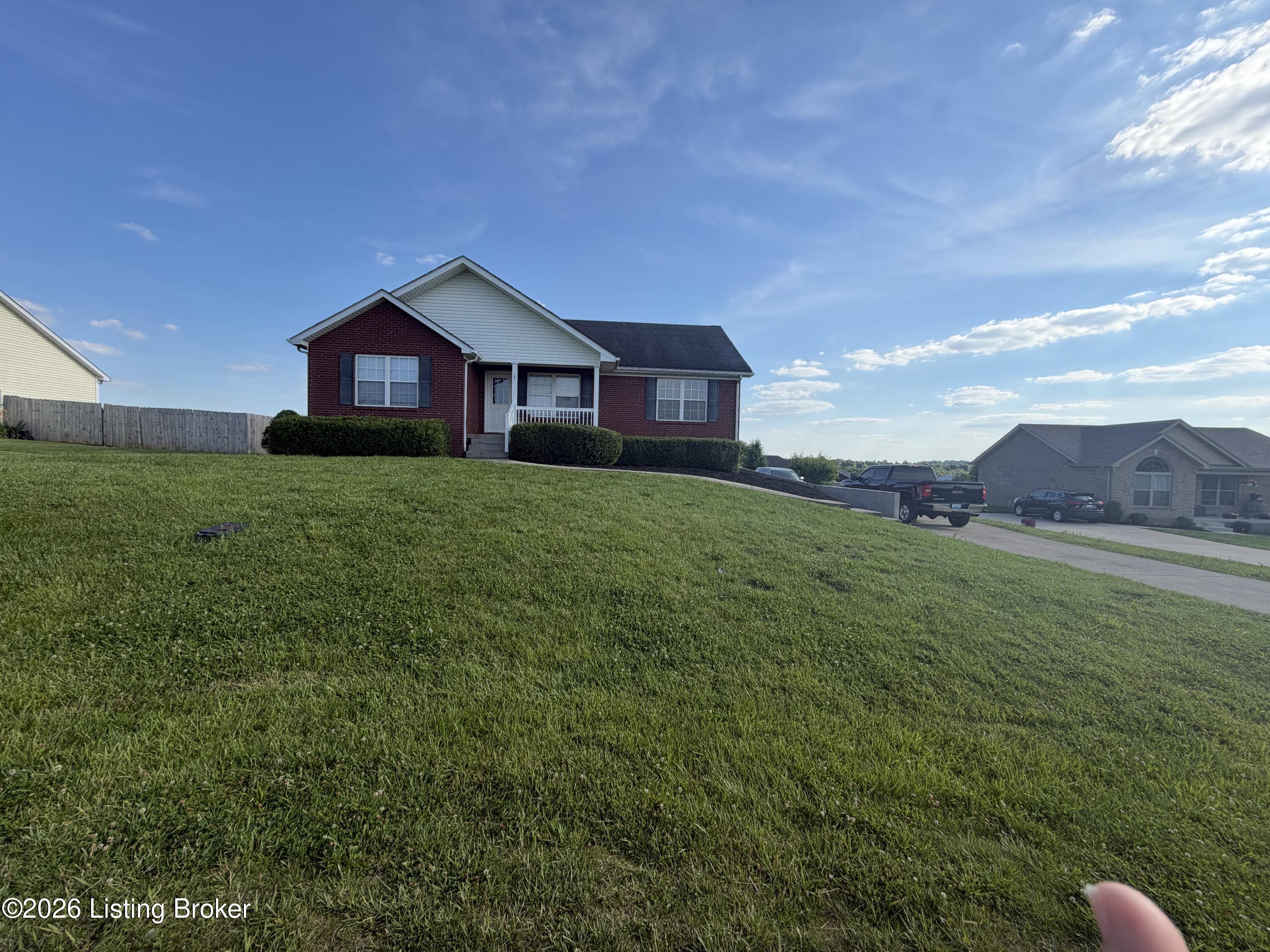 103 Comanche Ct Property Photo 2