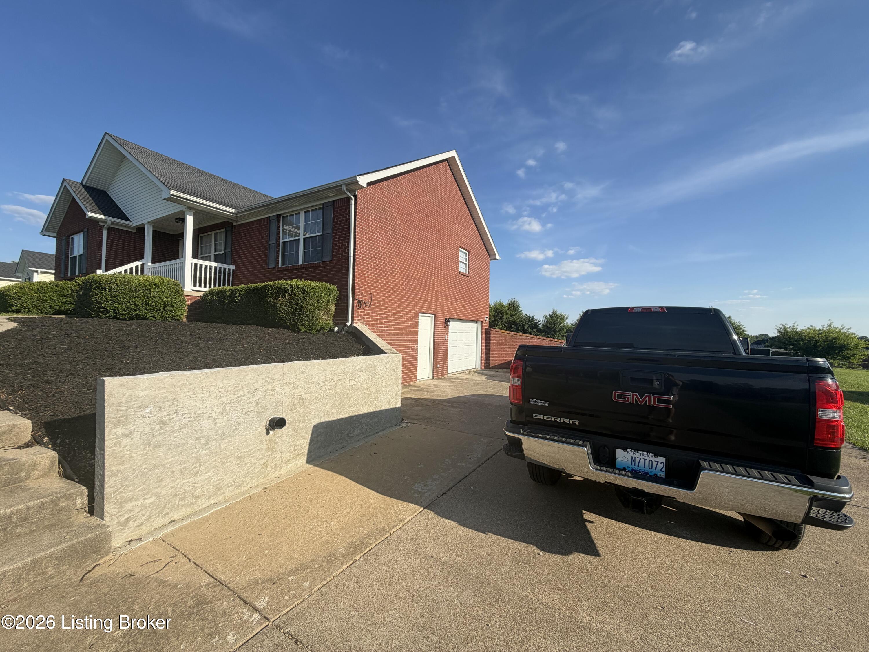 103 Comanche Ct Property Photo 24