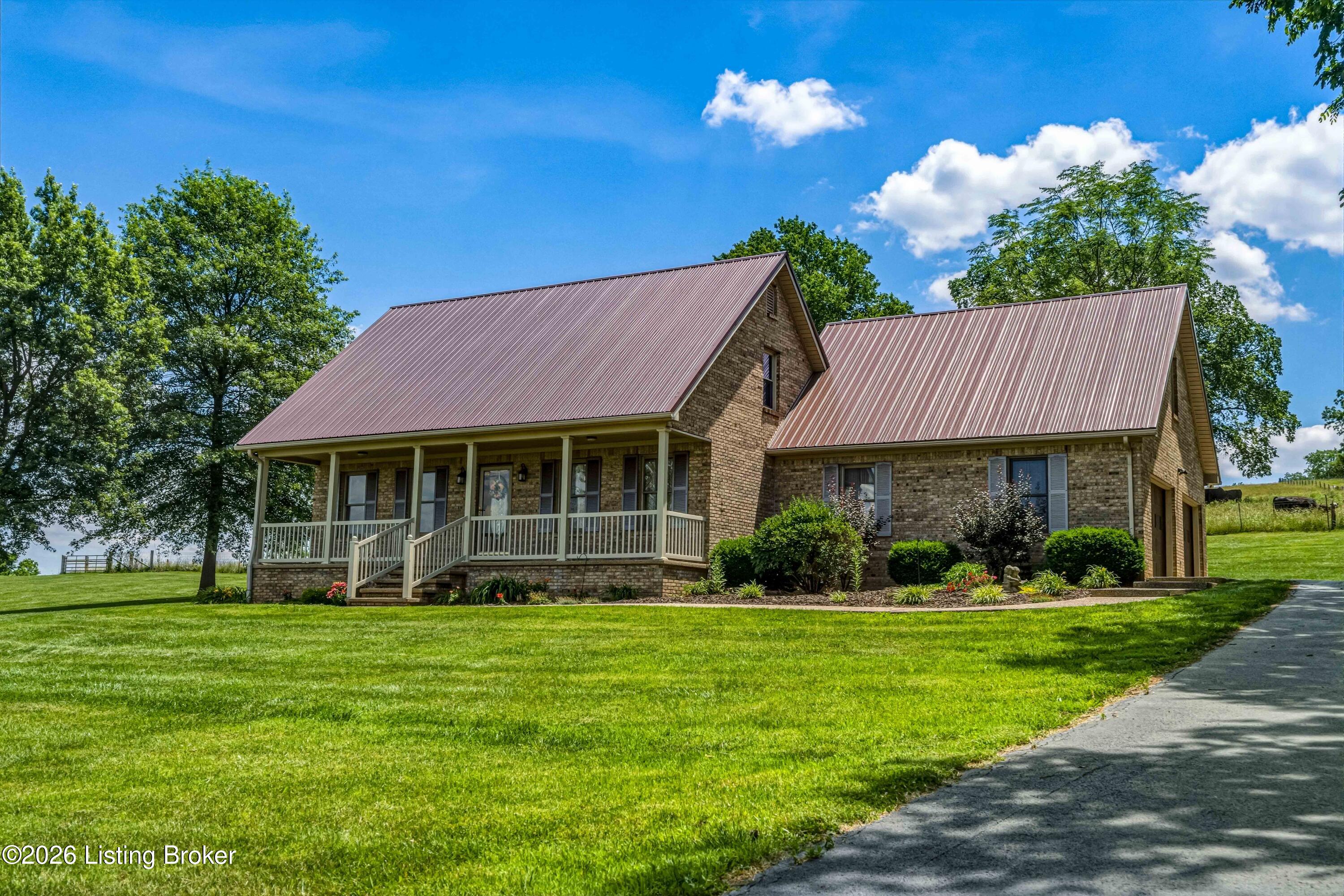 1250 Stringtown Rd Property Photo 4