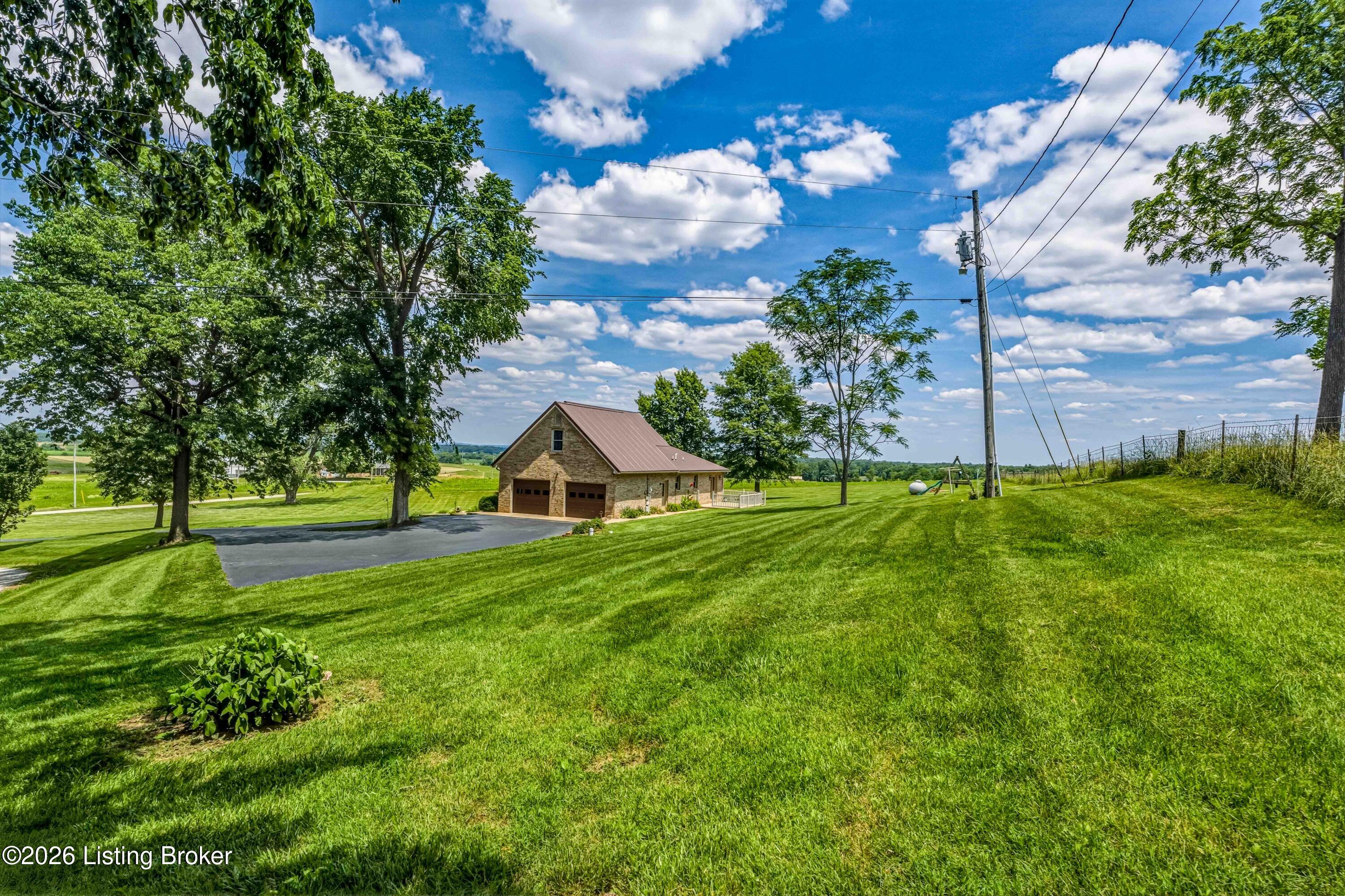 1250 Stringtown Rd Property Photo 5