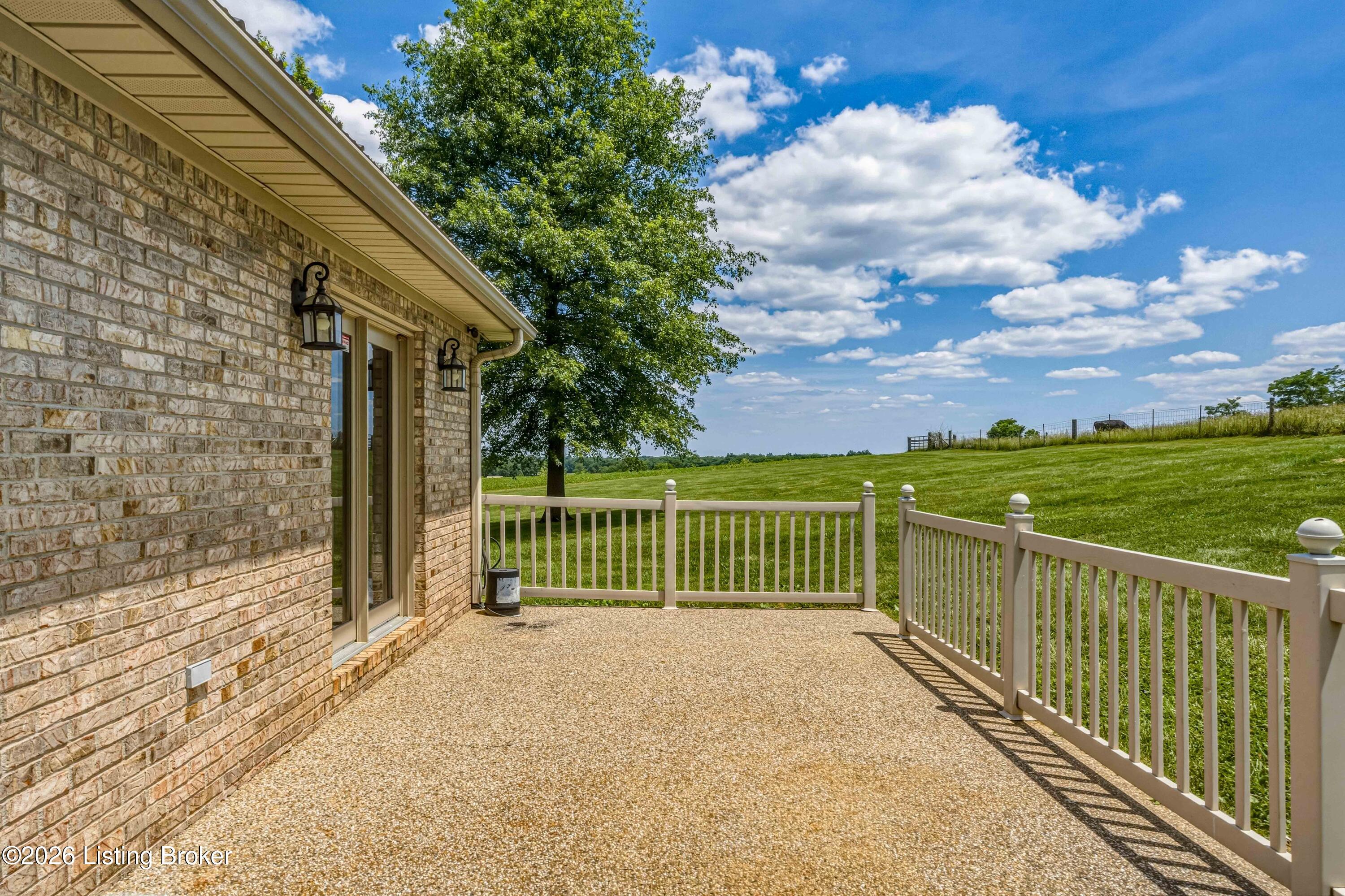 1250 Stringtown Rd Property Photo 7
