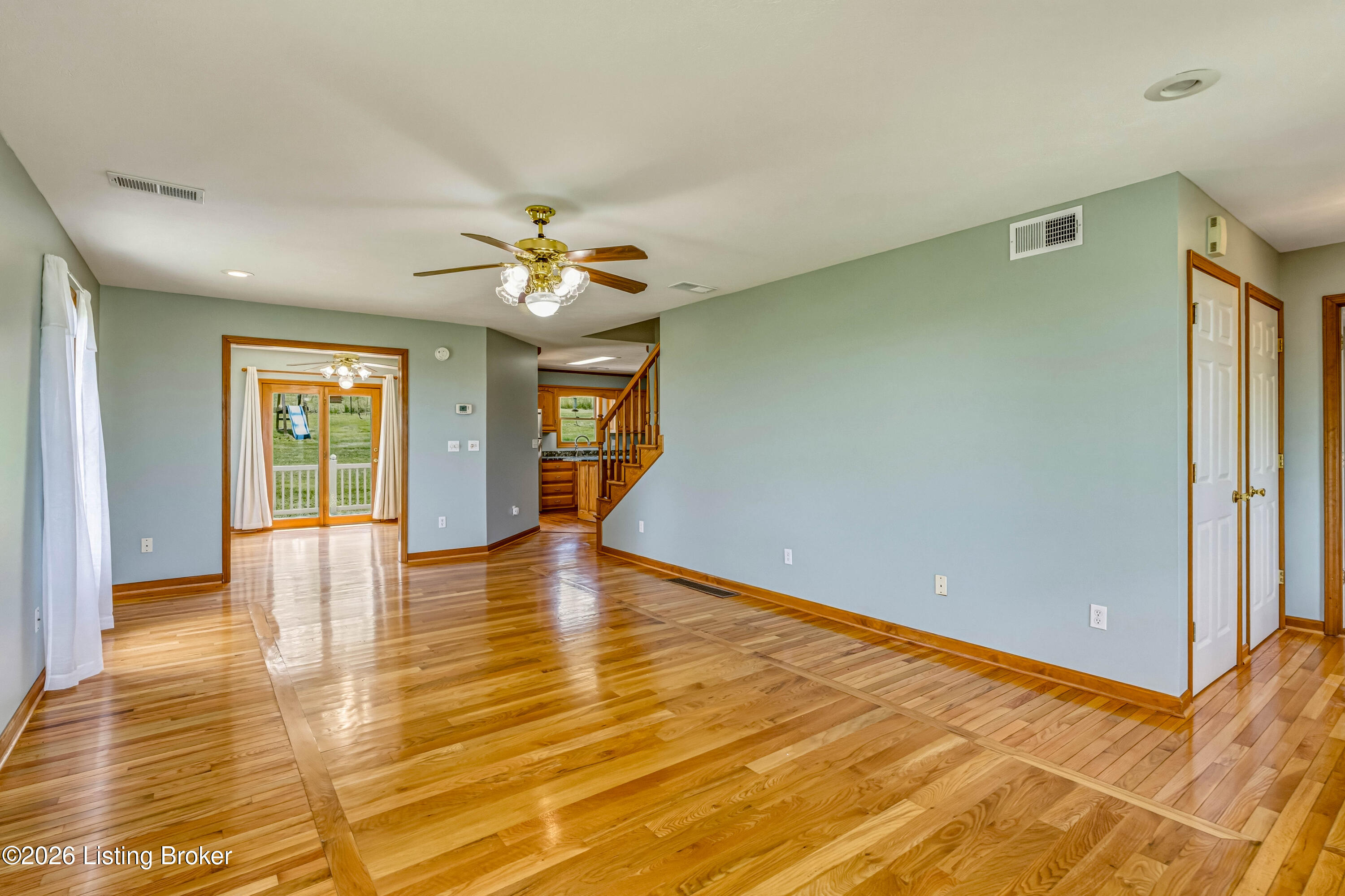 1250 Stringtown Rd Property Photo 14