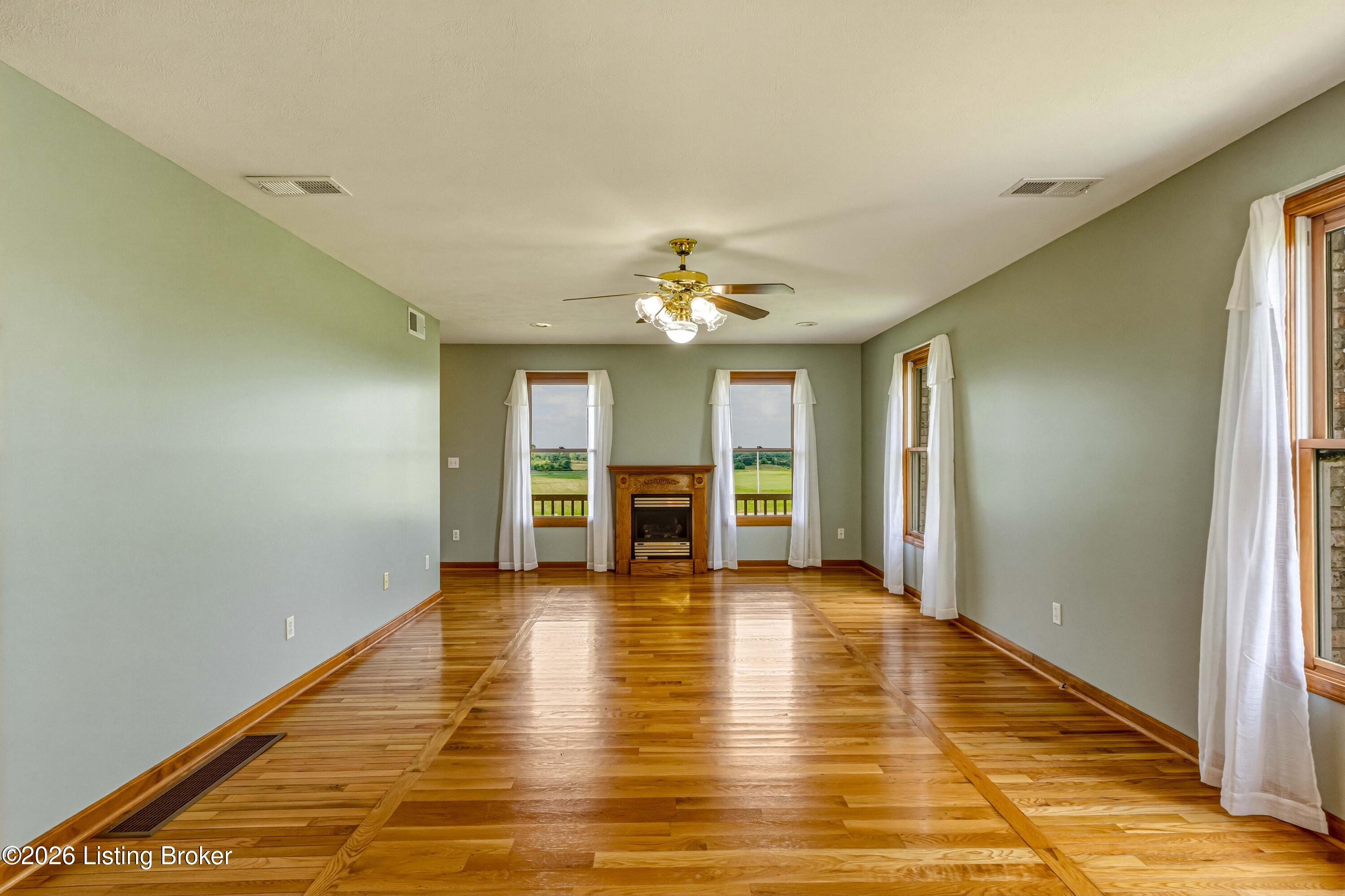 1250 Stringtown Rd Property Photo 16