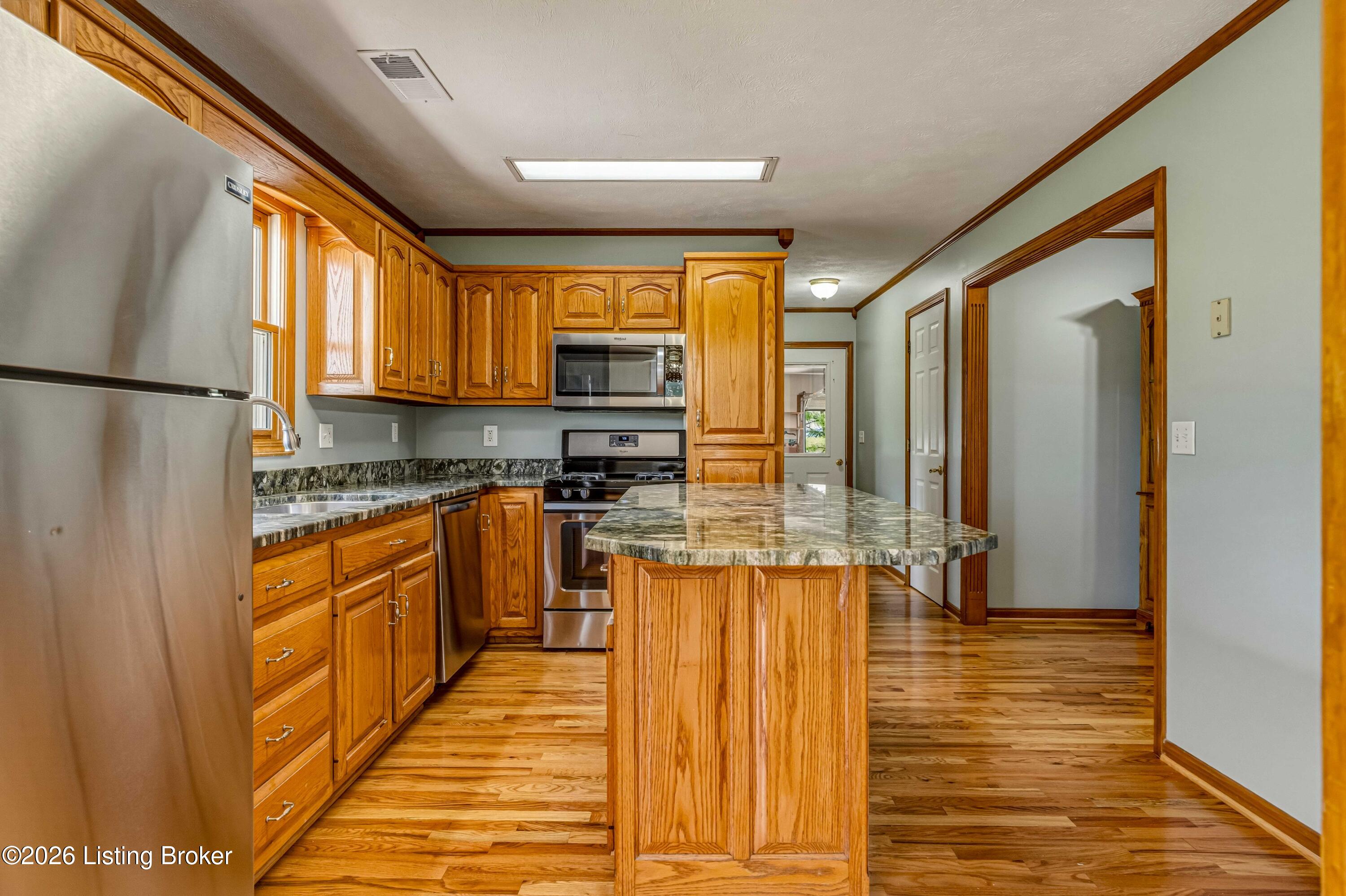 1250 Stringtown Rd Property Photo 20