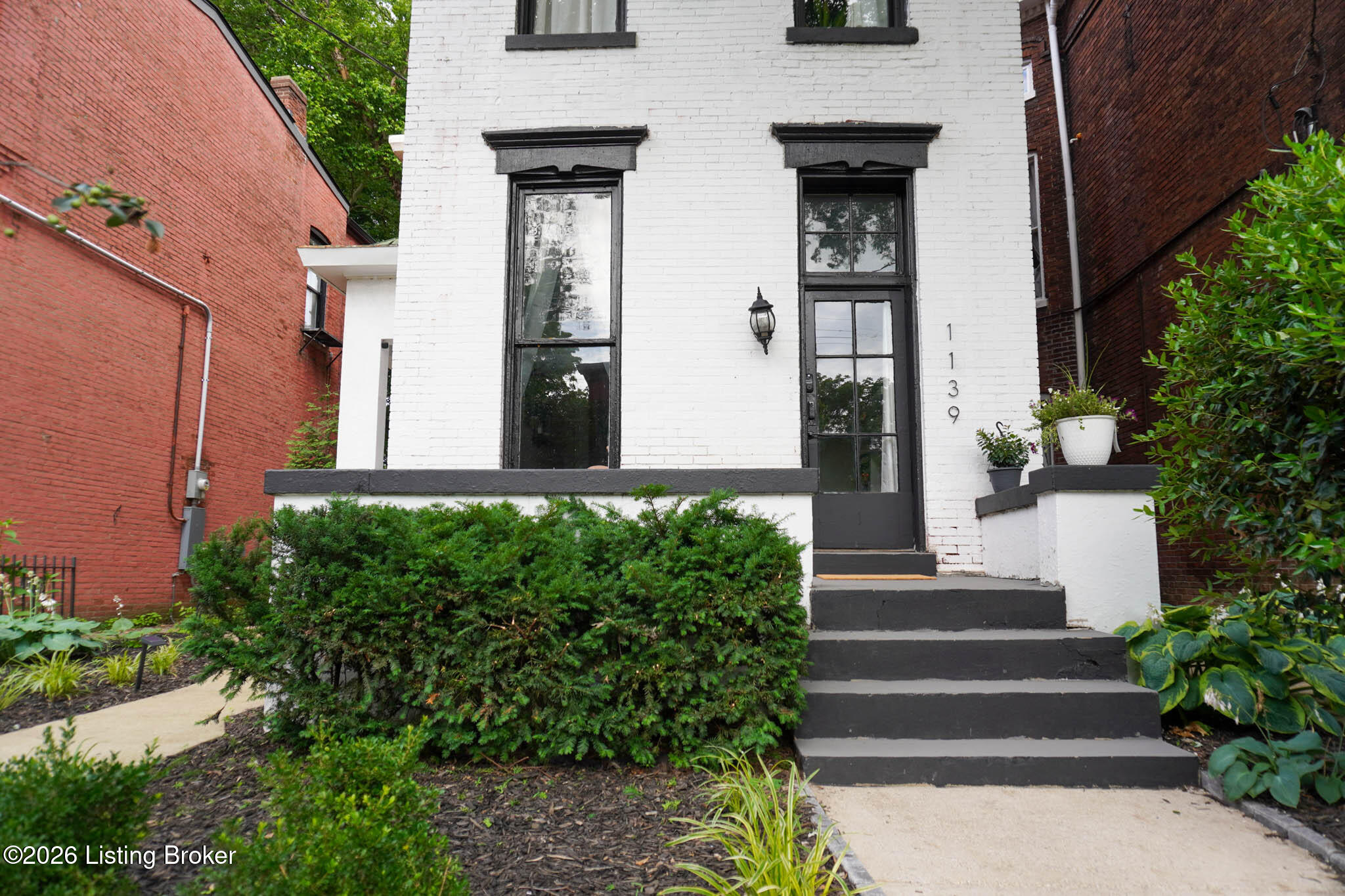 1139 S Brook St Property Photo 5